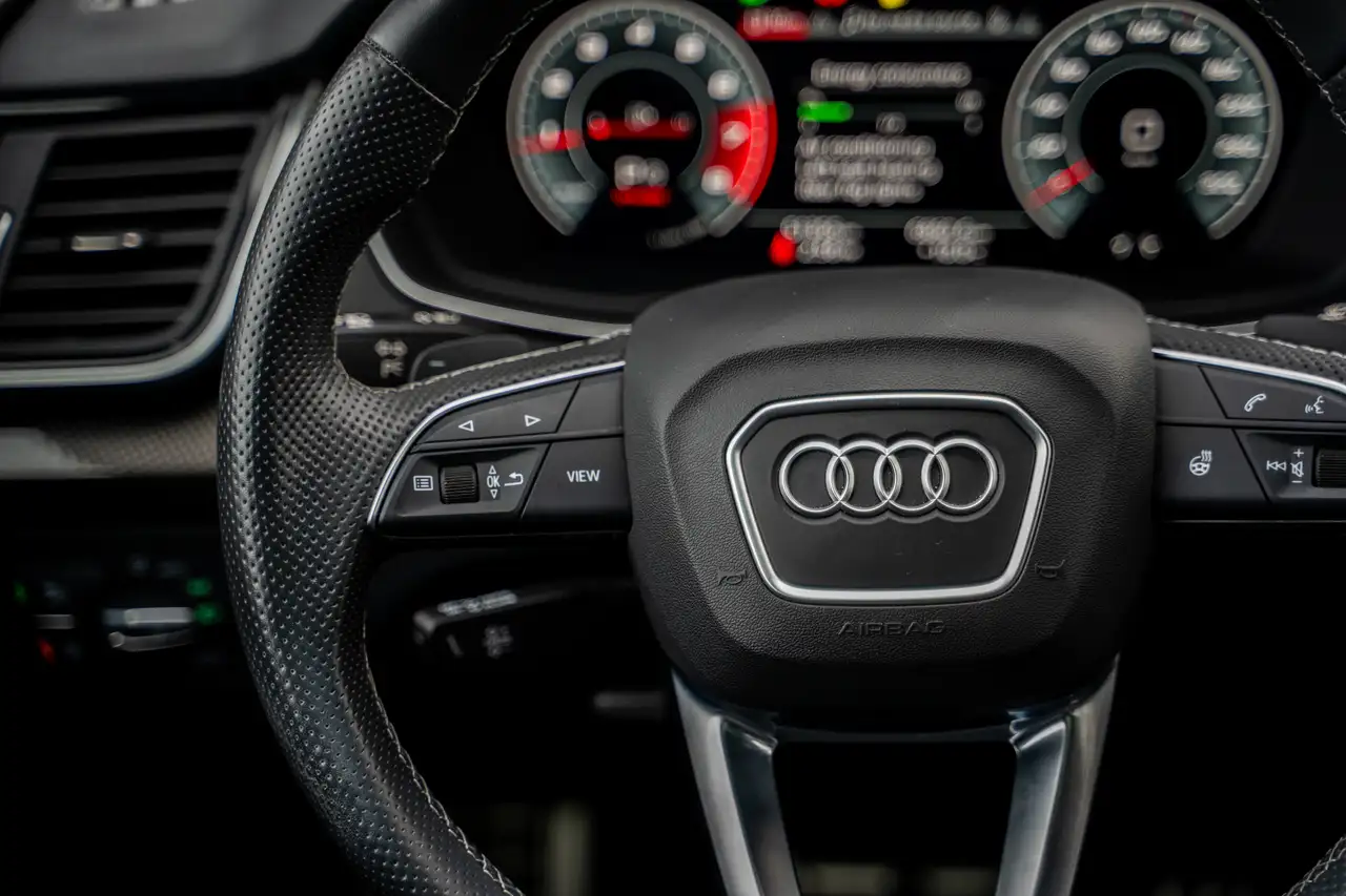 Audi SQ5 снимка Audi SQ5