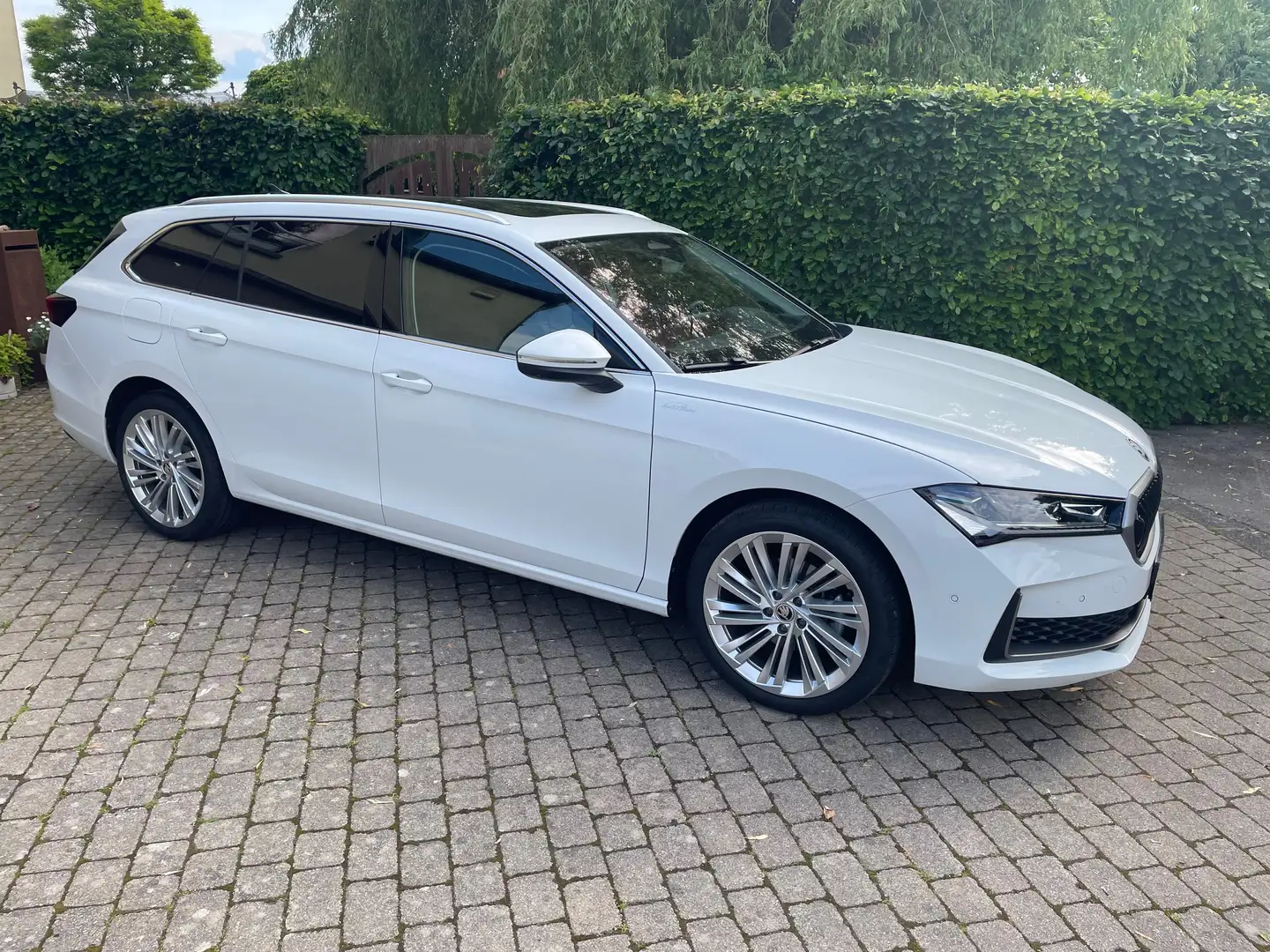 Skoda Superb Superb Combi 1.5 TSI mHEV DSG L Blanc - 1