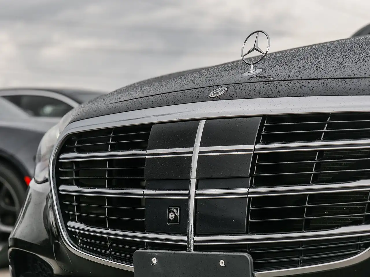 Mercedes-Benz S-Class снимка Mercedes-Benz S-Class