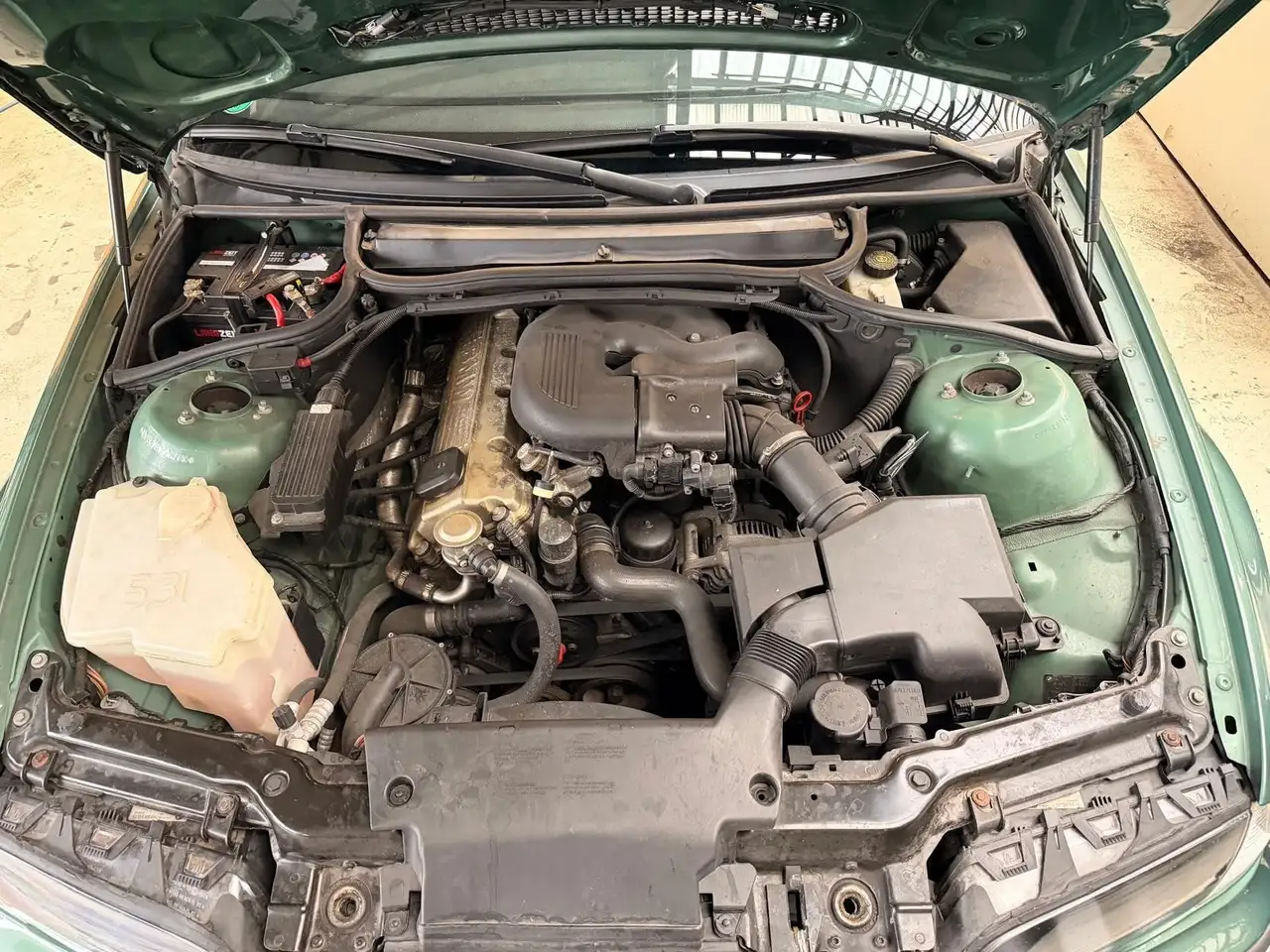 BMW 318i, foto 5