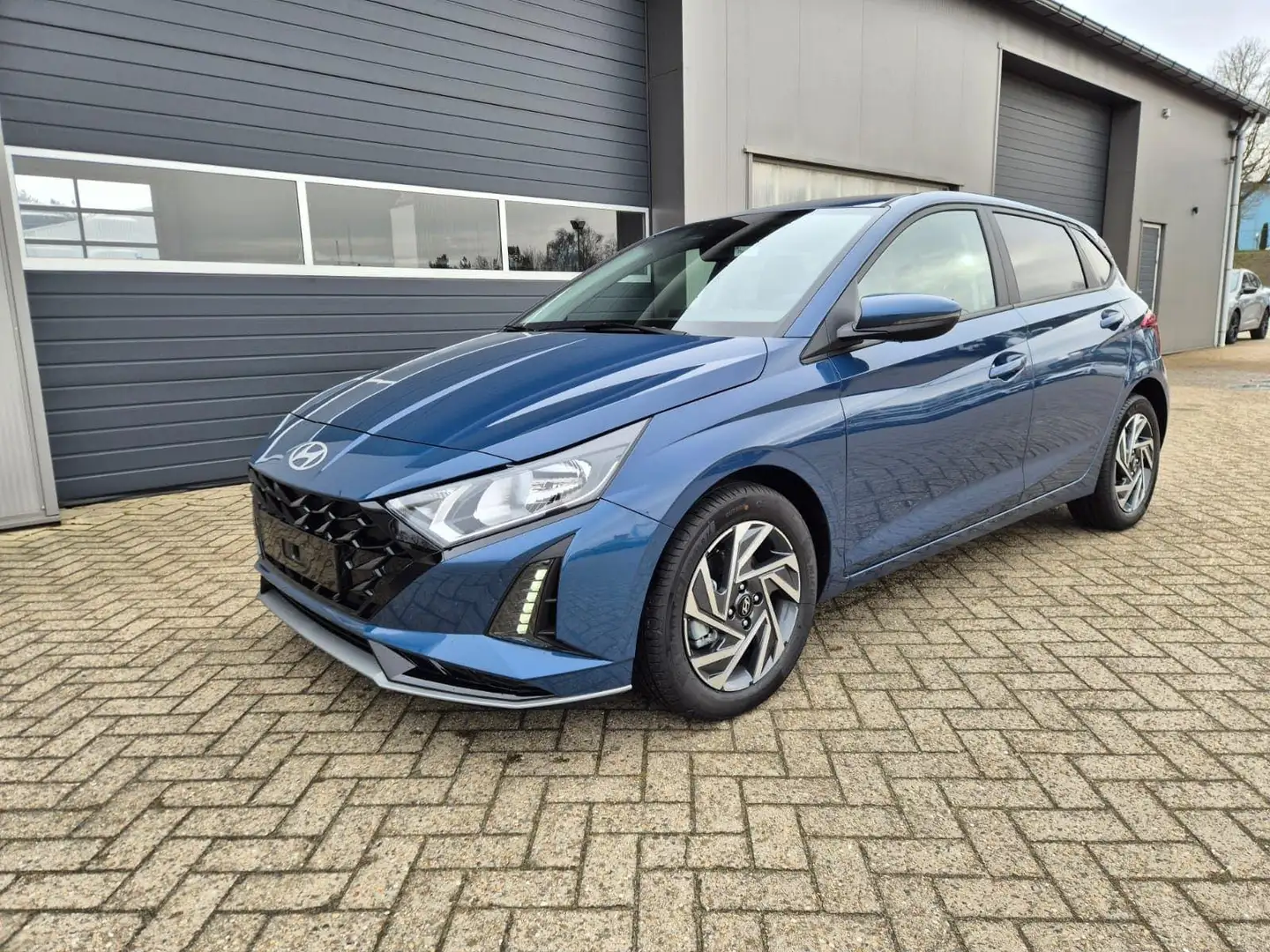 Hyundai i20 1.0 T-GDI 90PS Trend 5-türig Klimaautomatik Sit... Blau - 1
