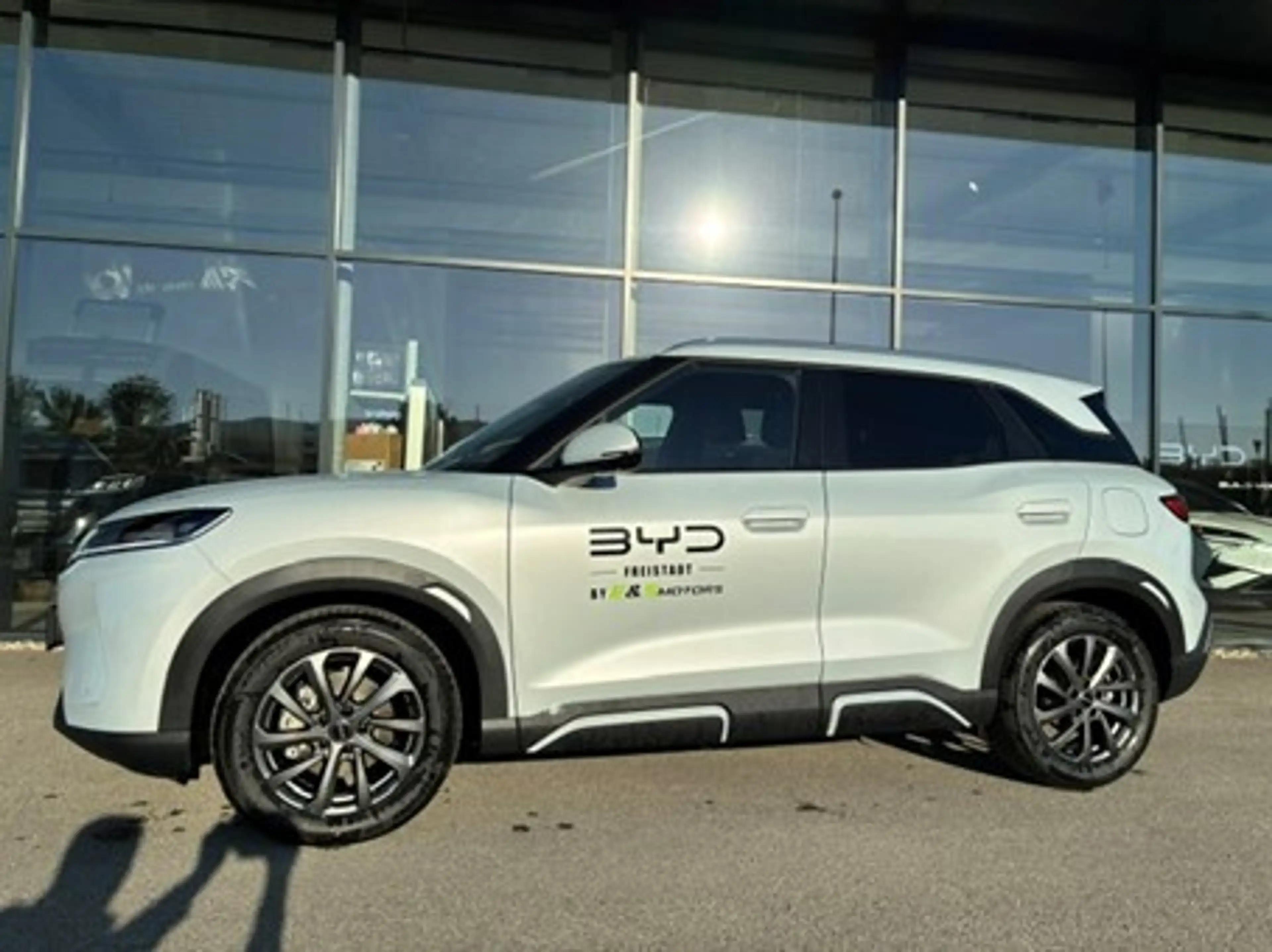 BYD Atto 2 Atto2 DM-i PHEV 18kWh Boost Österreich Paket — photo 2