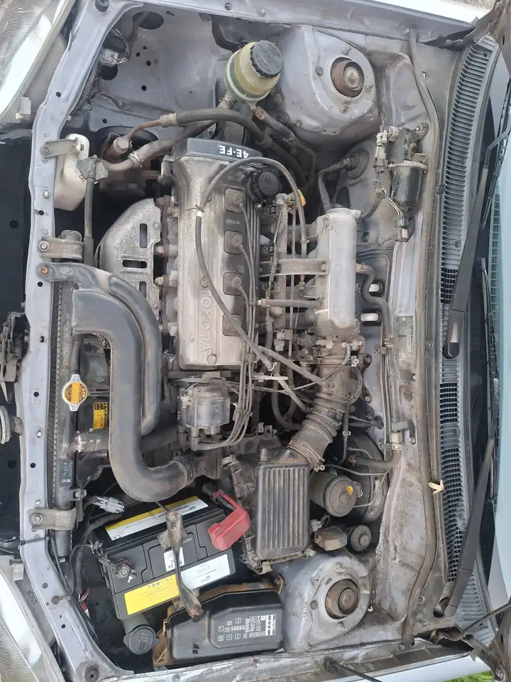Toyota Starlet 1.3-16V XLi, foto 9