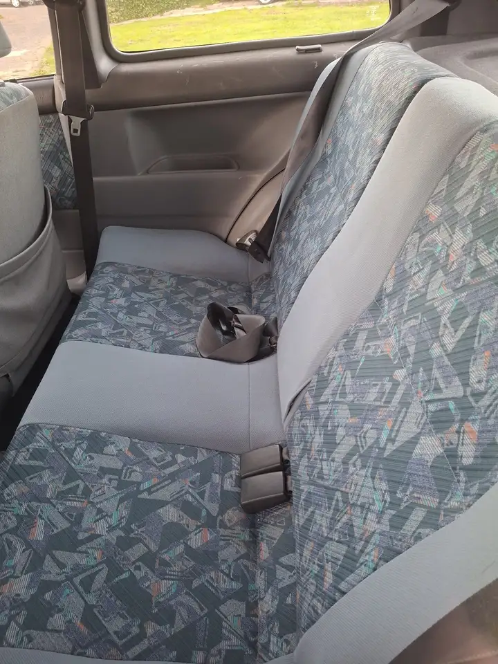 Toyota Starlet 1.3-16V XLi, foto 5