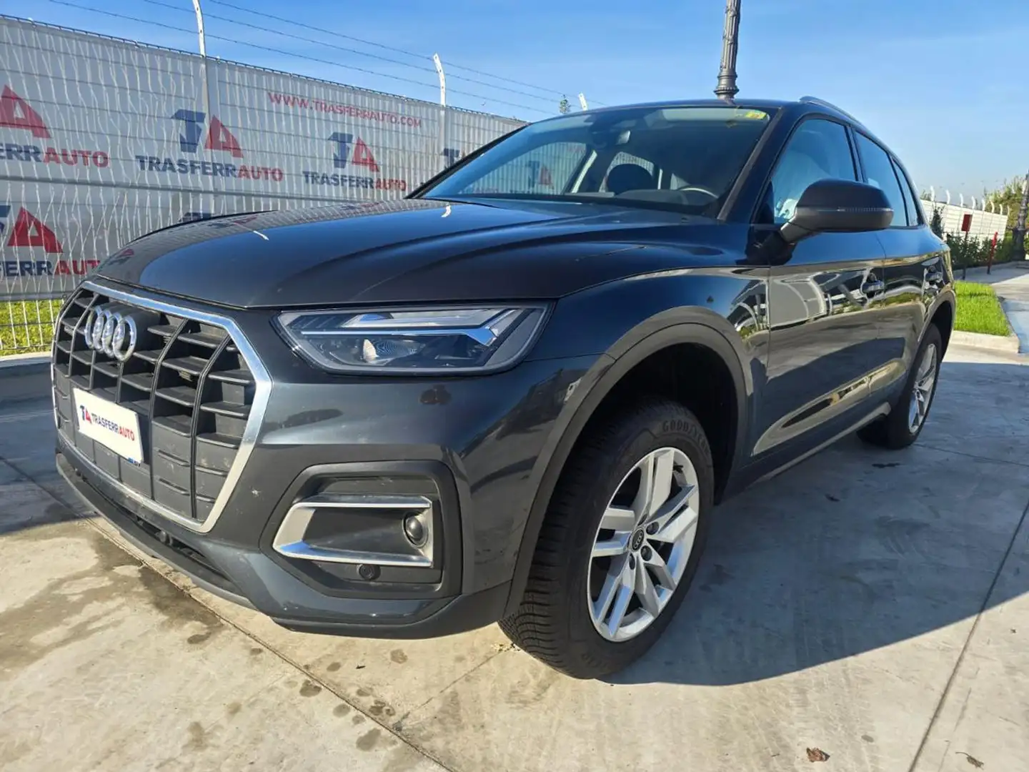 Audi Q5 50 TFSI e quattro S tronic Business Grigio - 1