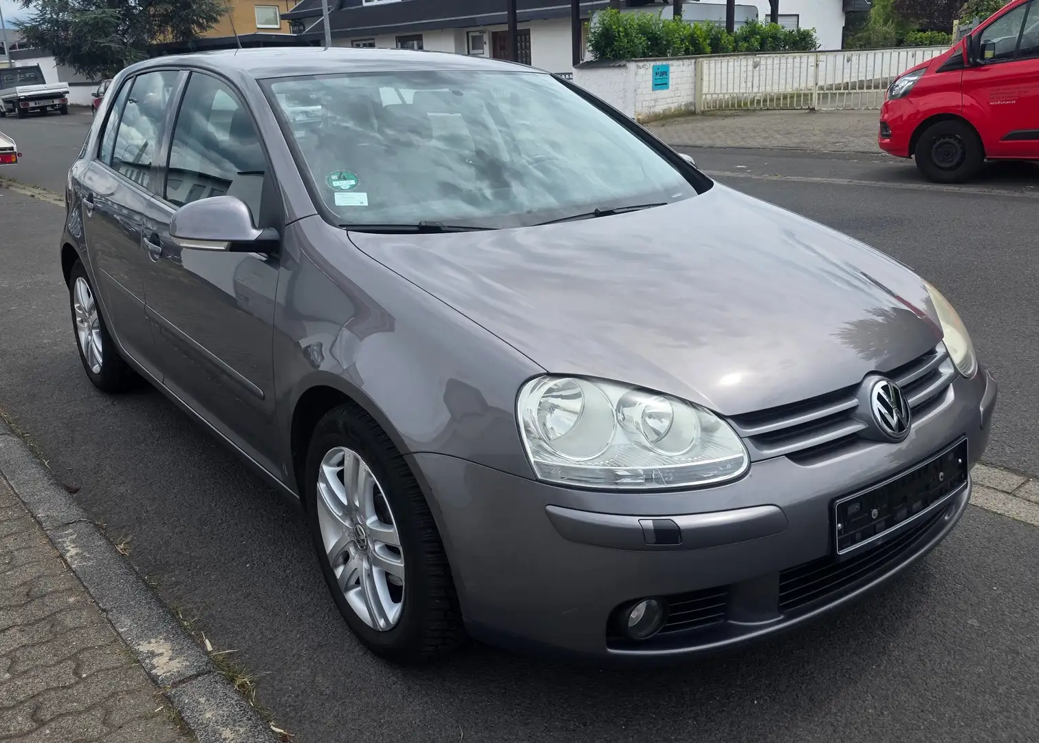 Volkswagen Golf 1.9 TDI DSG 5 TÜR United Stzhg PDC TÜV NEU Gris - 1