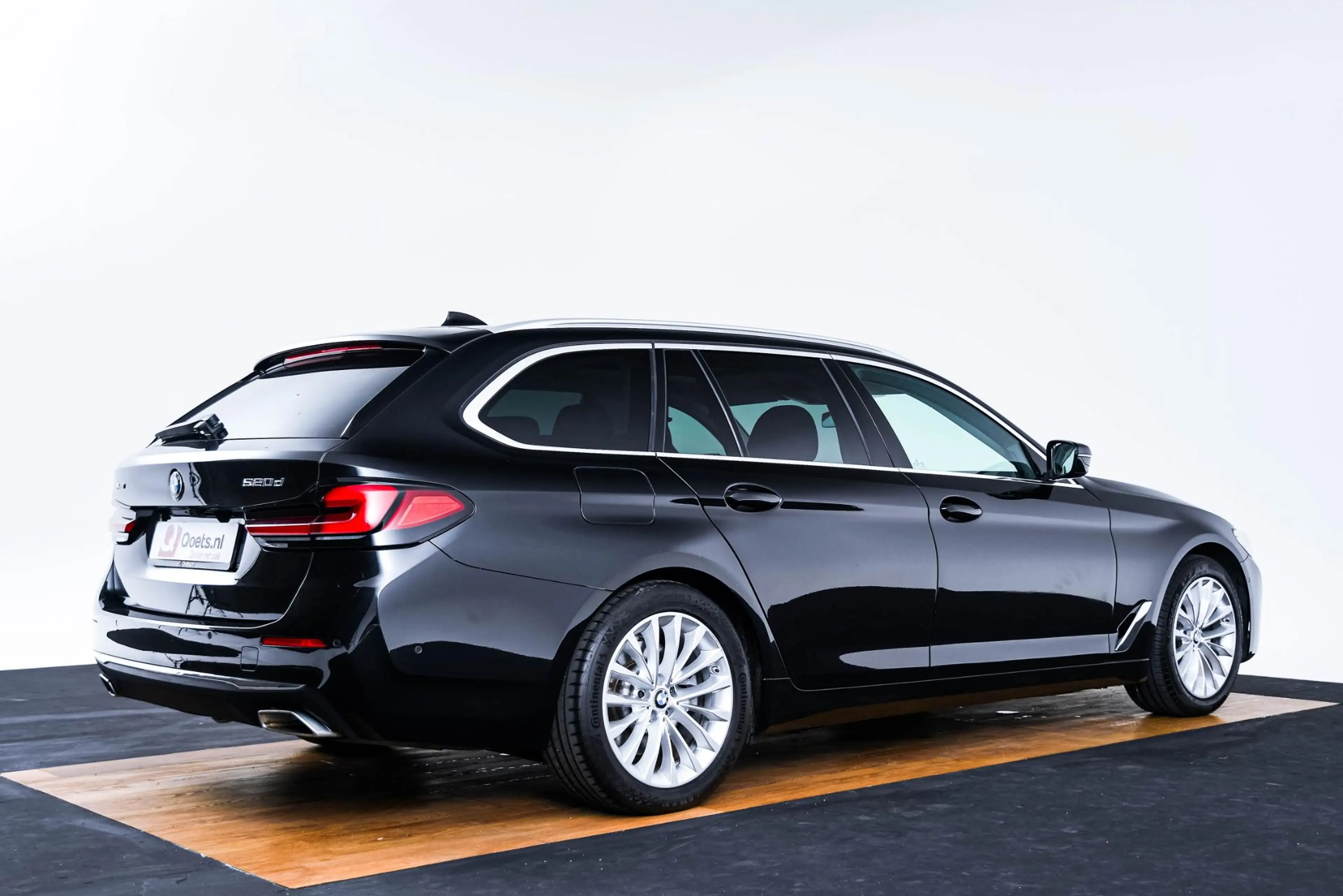 BMW 520 5-serie Touring 520d xDrive High Executive Luxury — photo 10