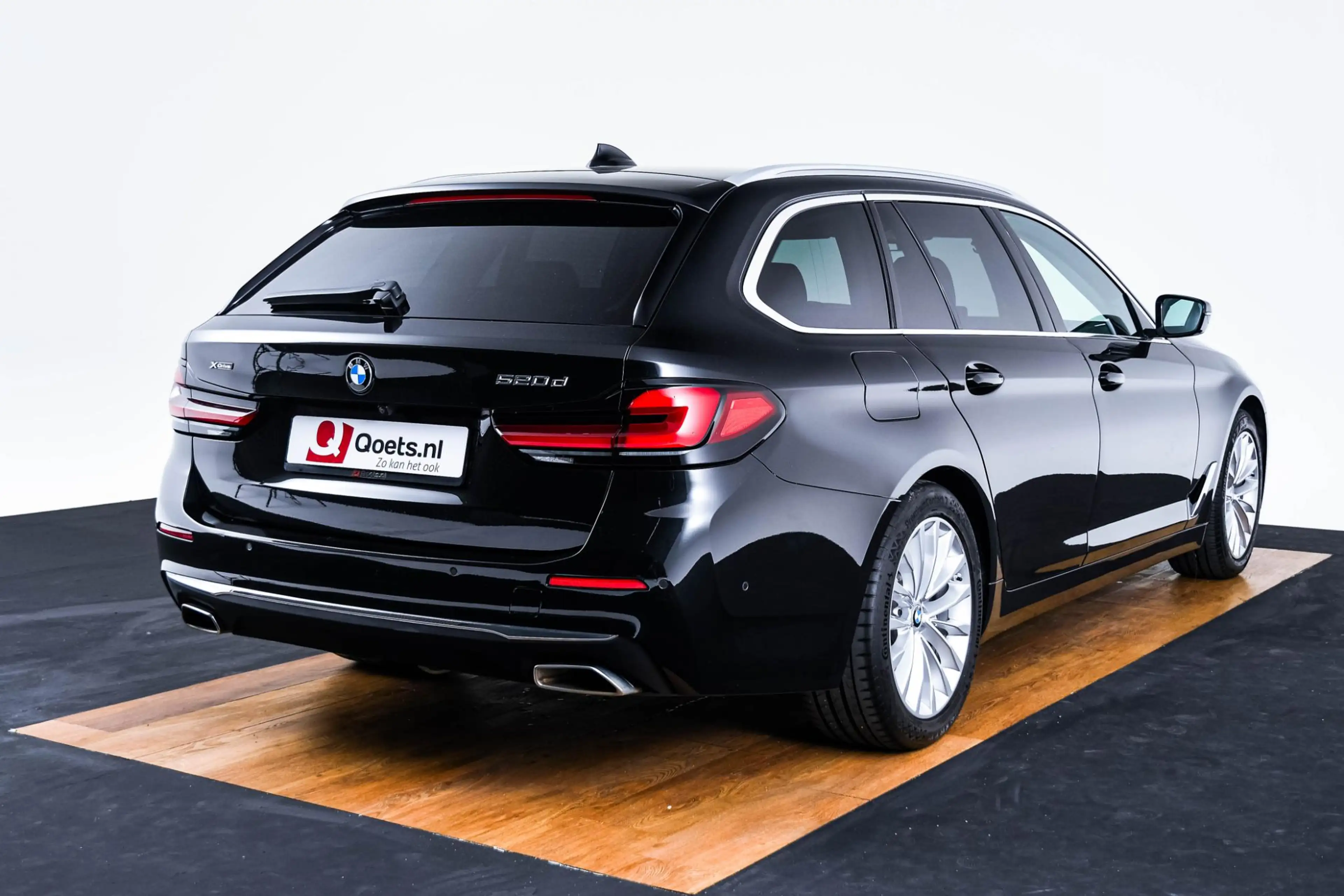 BMW 520 5-serie Touring 520d xDrive High Executive Luxury — photo 2