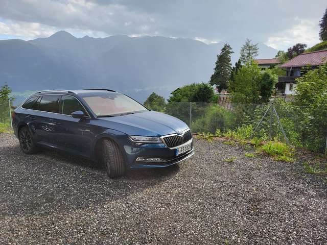 Imagine Skoda Superb Combi 1.5 TSI ACT DSG Active