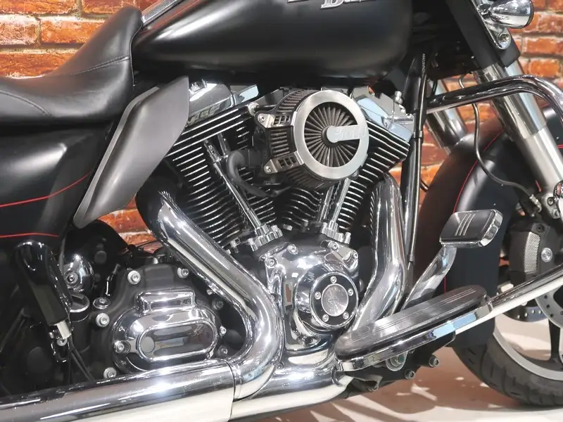 Harley-Davidson Street Glide - foto 3