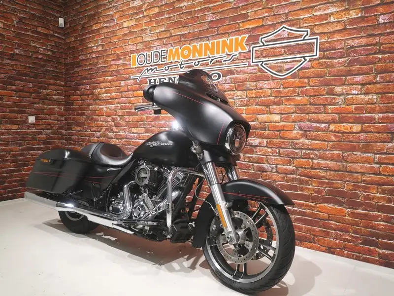 Harley-Davidson Street Glide - foto 4