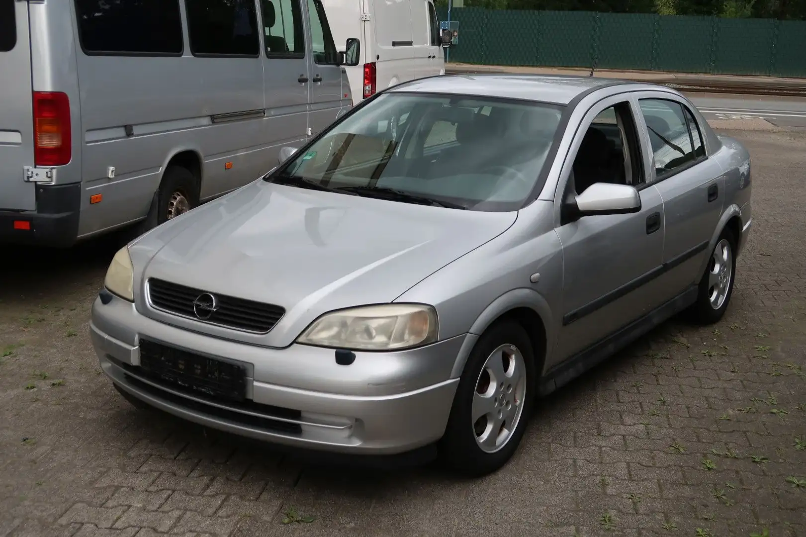Opel Astra 1.8 16V Sedan *XENON *KLIMATRONIK *ALU Argent - 1