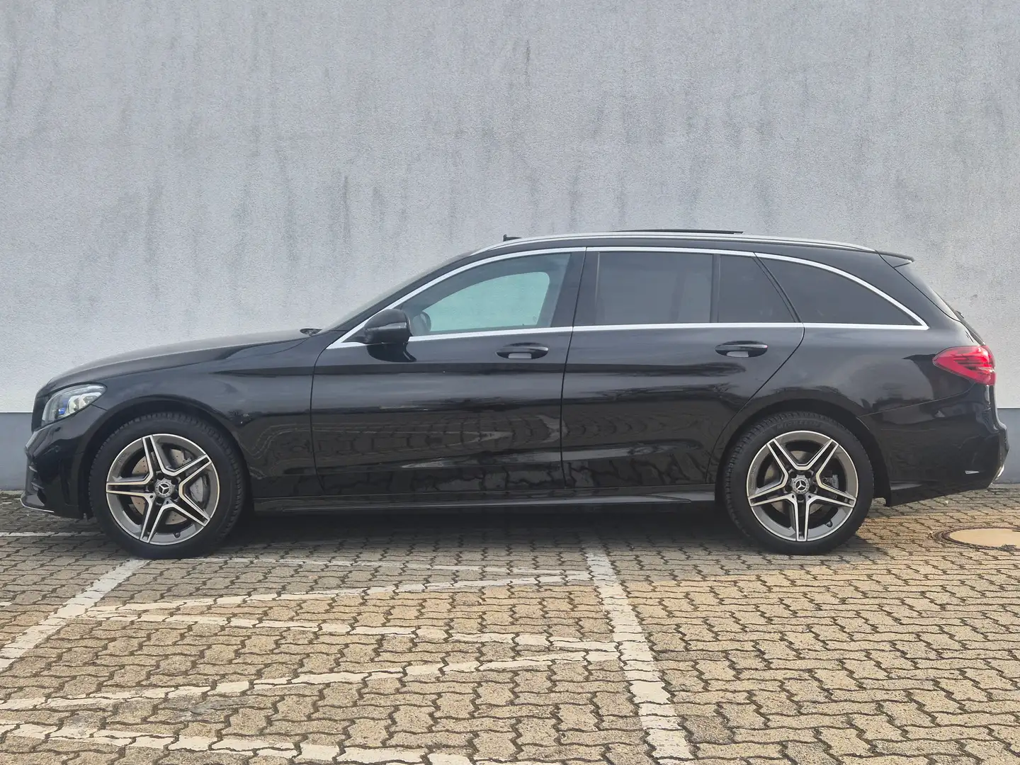 Mercedes-Benz C 400 AMG Paket*Panorama*COMAND*Totwinkel*LED*Spurhalte* Fekete - 2