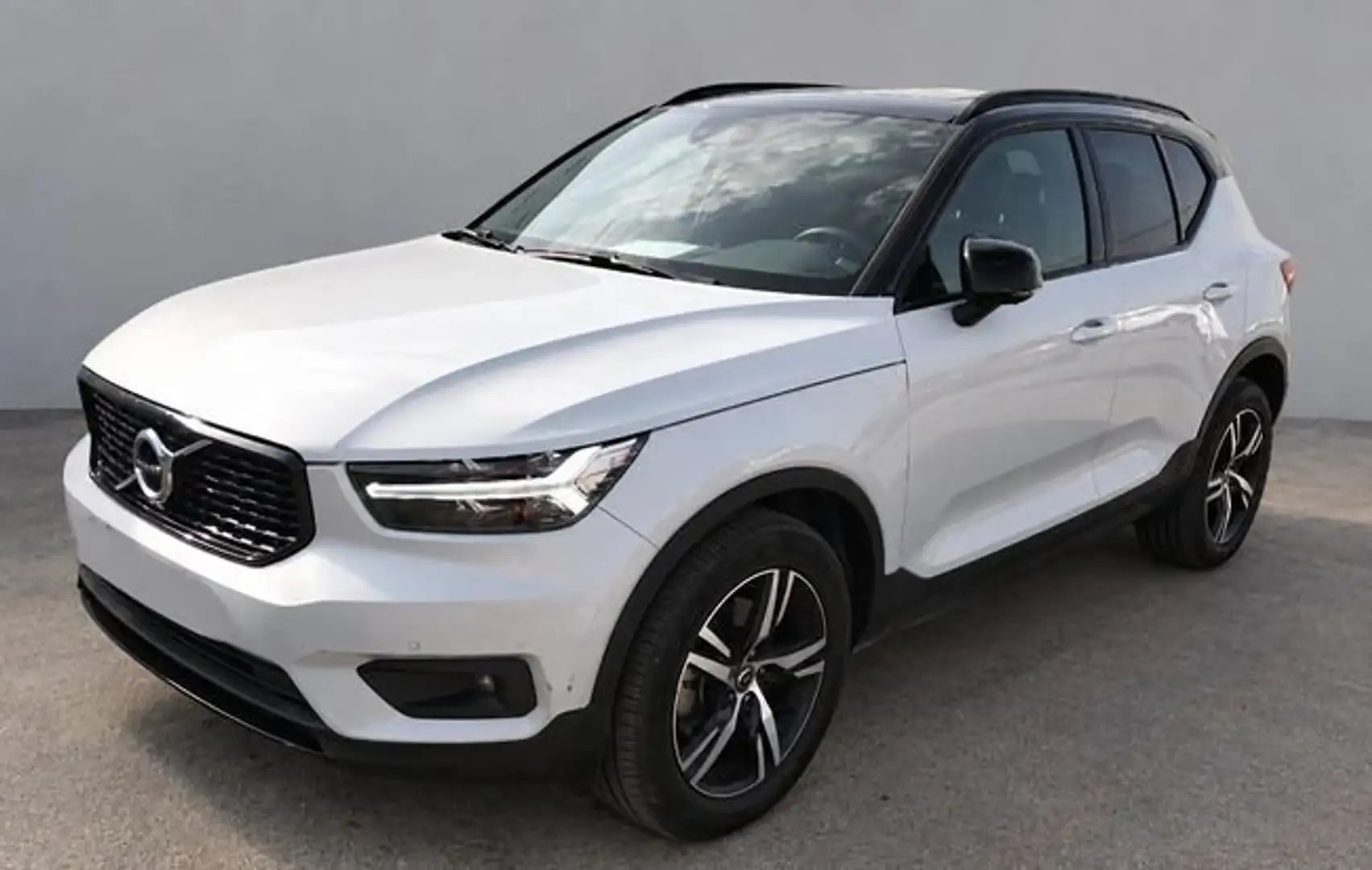 Volvo XC40 D4 R-Design AWD Aut. Blanco - 2