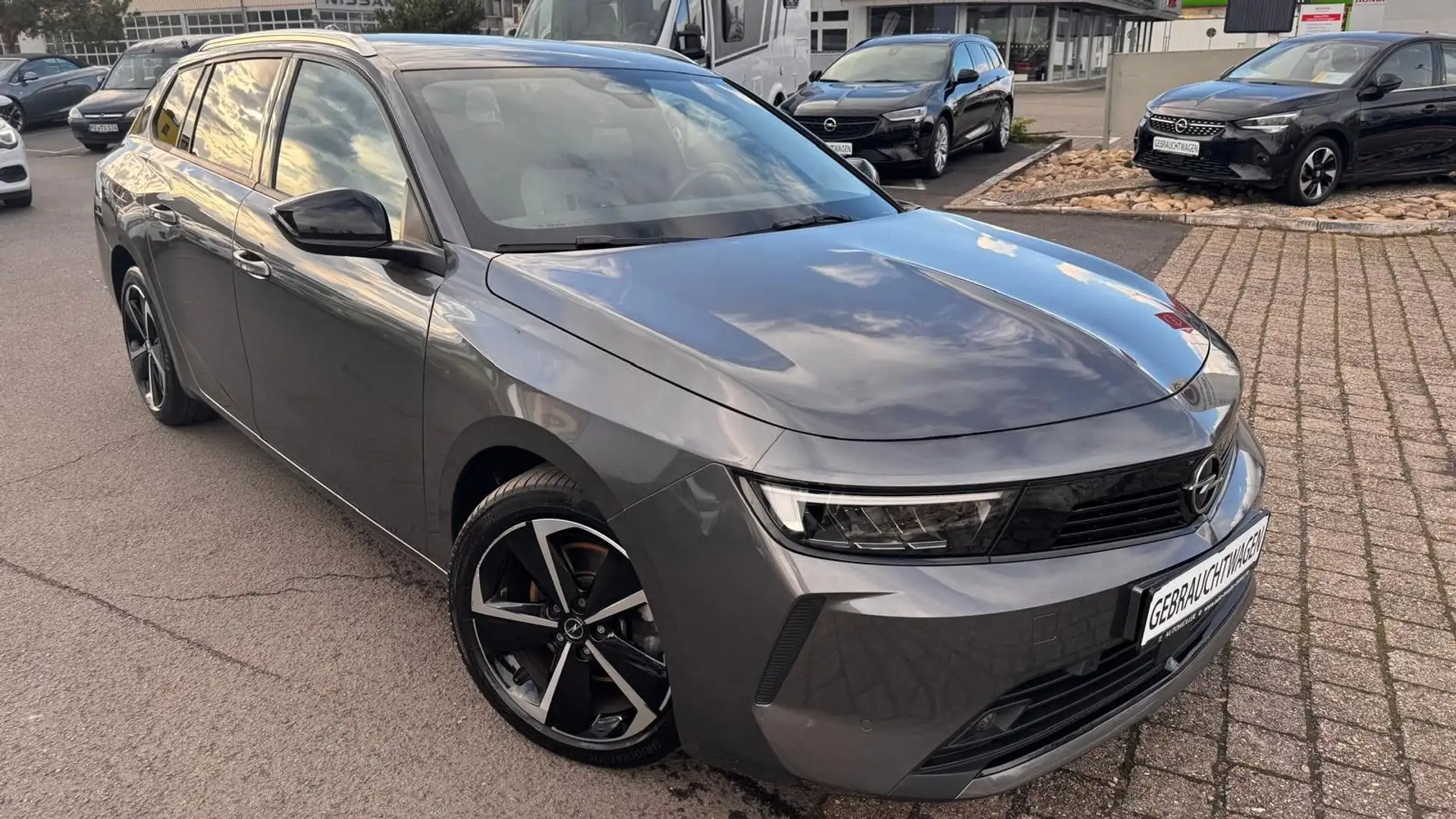 Opel Astra L ST Elegance 1.2 (130PS) RFK, AHK, SHZ Grau - 1