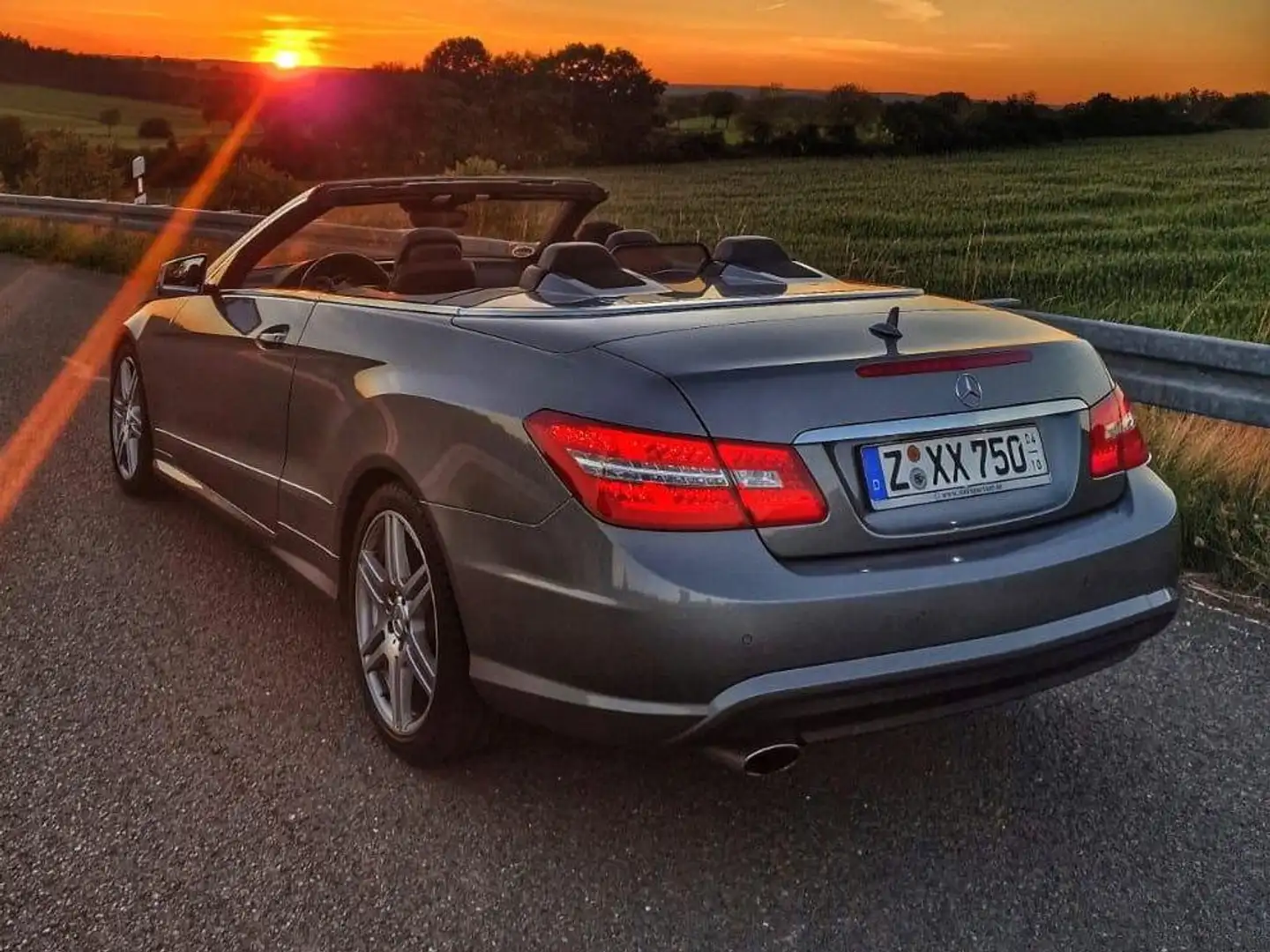 Mercedes-Benz E 250 E 250 Cabrio BlueEFFICIENCY 7G-TRONIC Avantgarde - 1