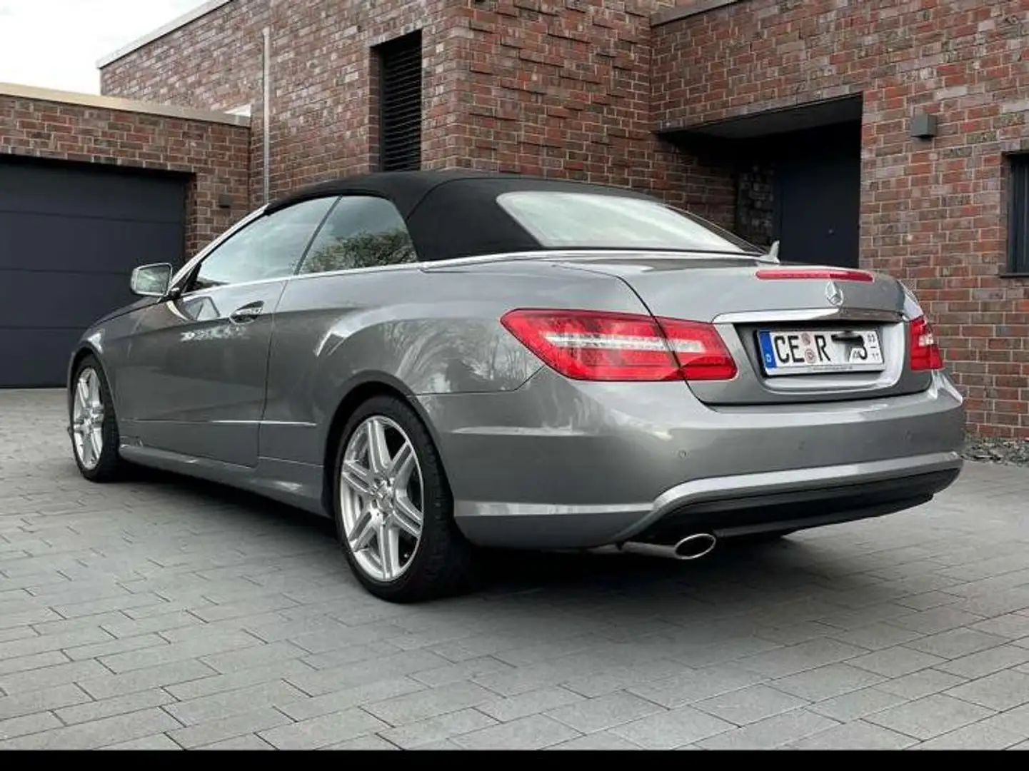 Mercedes-Benz E 250 E 250 Cabrio BlueEFFICIENCY 7G-TRONIC Avantgarde - 2