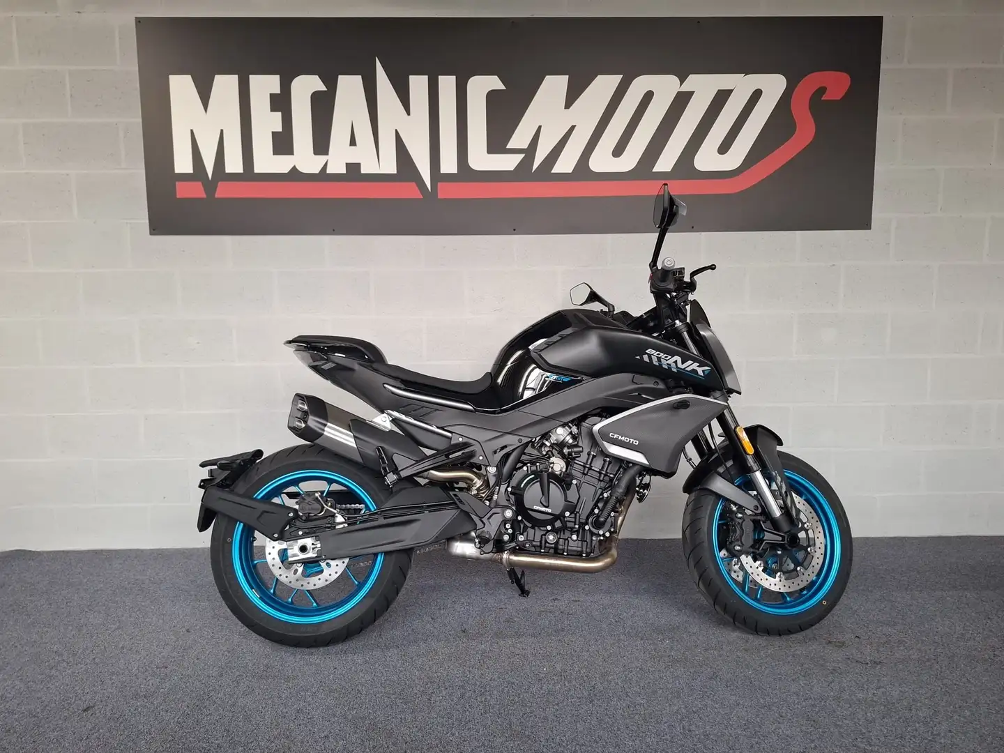 CFMOTO 800 NK ADV 2025 E5+ DEPART IMMEDIAT Noir - 1