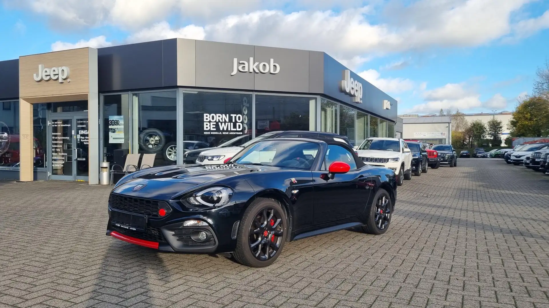 Abarth 124 Spider Basis Bose+LED+Sportsitze+Brembo+Distanzscheibe... Černá - 2