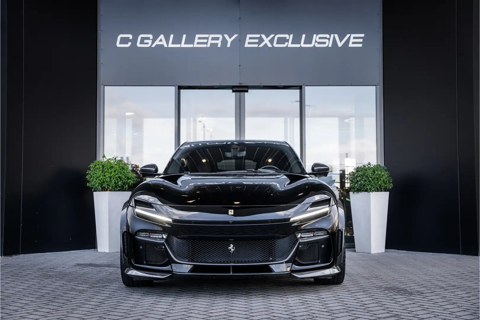 Ferrari Purosangue 6.5 V12 - Novitec Pack | Carbon | Panorama | Stoel Zwart - 2