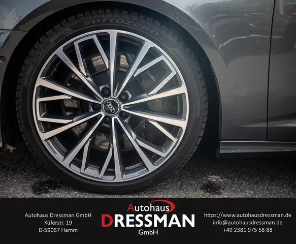 Audi S6 view 8