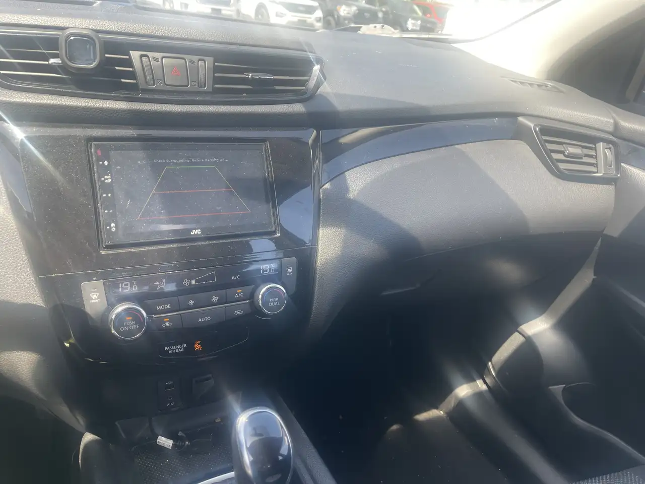 Nissan Qashqai снимка Nissan Qashqai