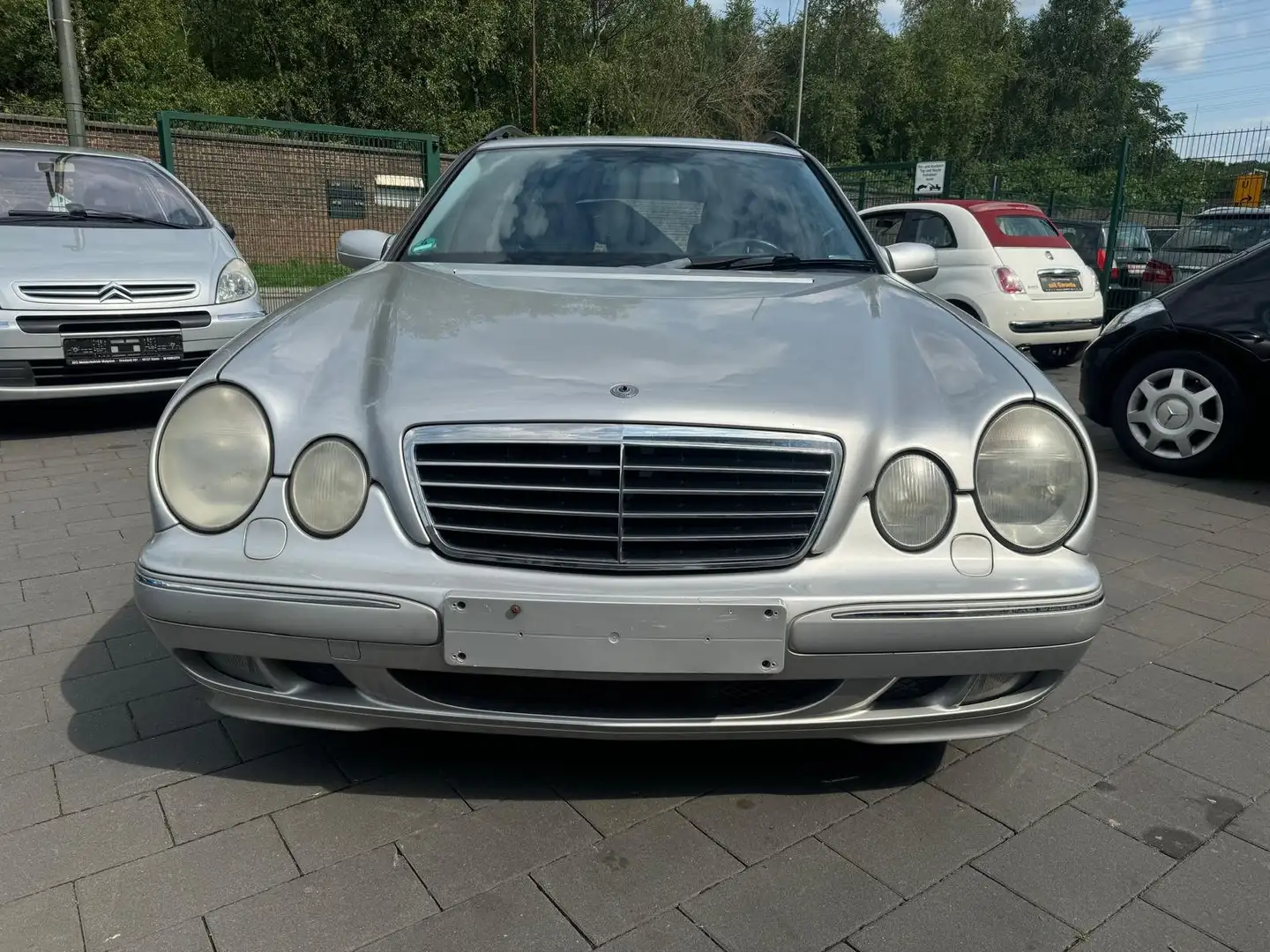 Mercedes-Benz E 240 T AUTOMATIK SCHIEBEDACH Grau - 2