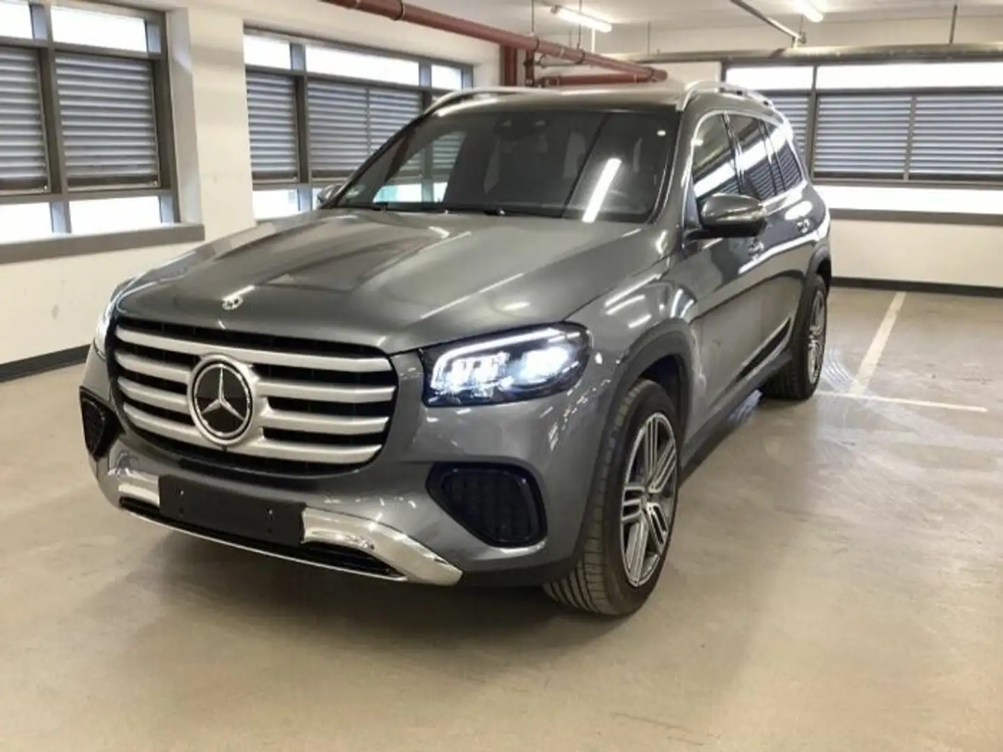 Mercedes-Benz GLS 450 GLS 450 d 4M AIRM. Pano Distr 360° HUD AHK 7-S. Šedá - 2