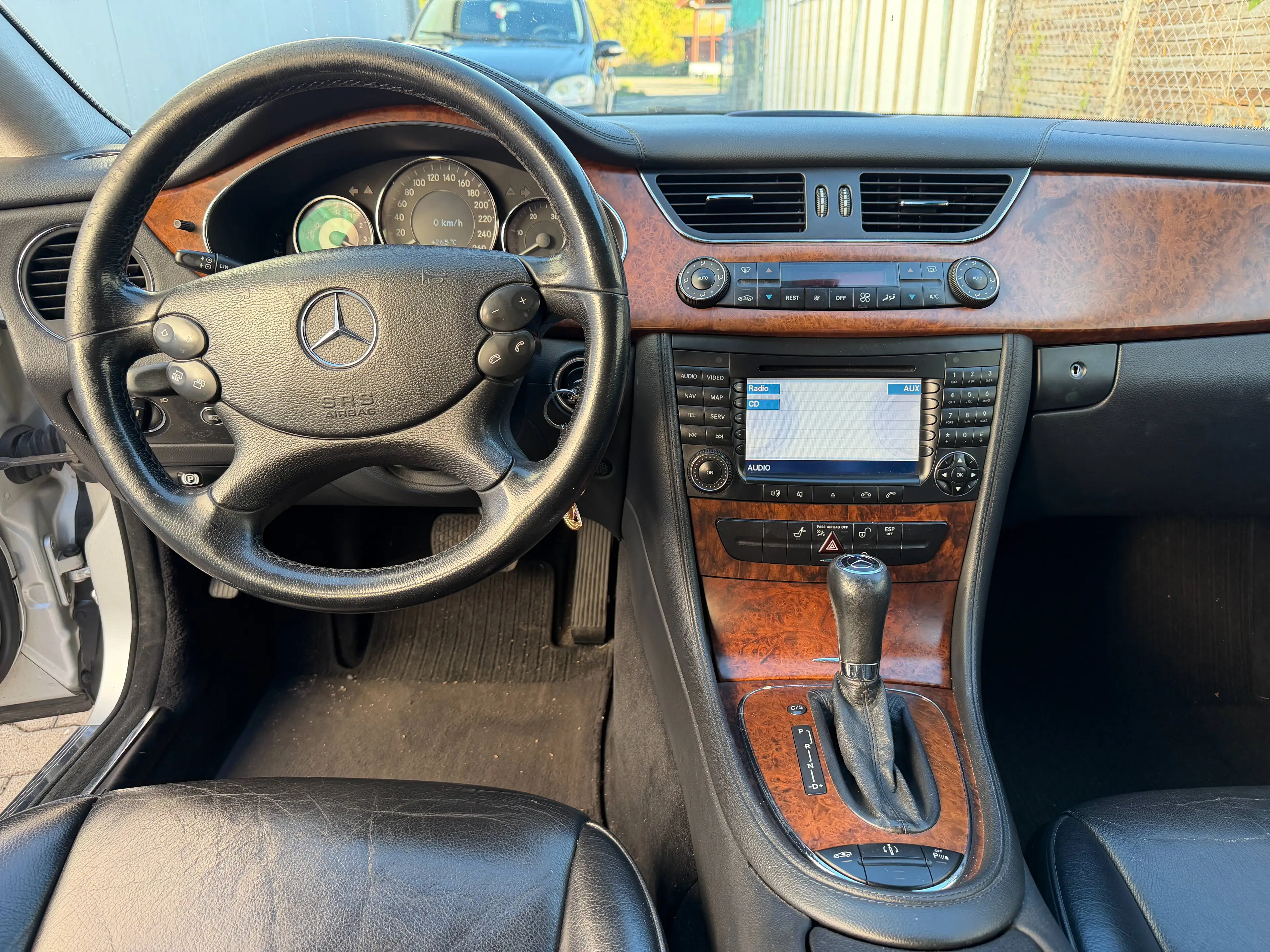 Mercedes-Benz CLS 320 CLS 320 / 350 CDI AMG *Klima*Leder*Lorinser*Airmatik*Navi* — photo 15