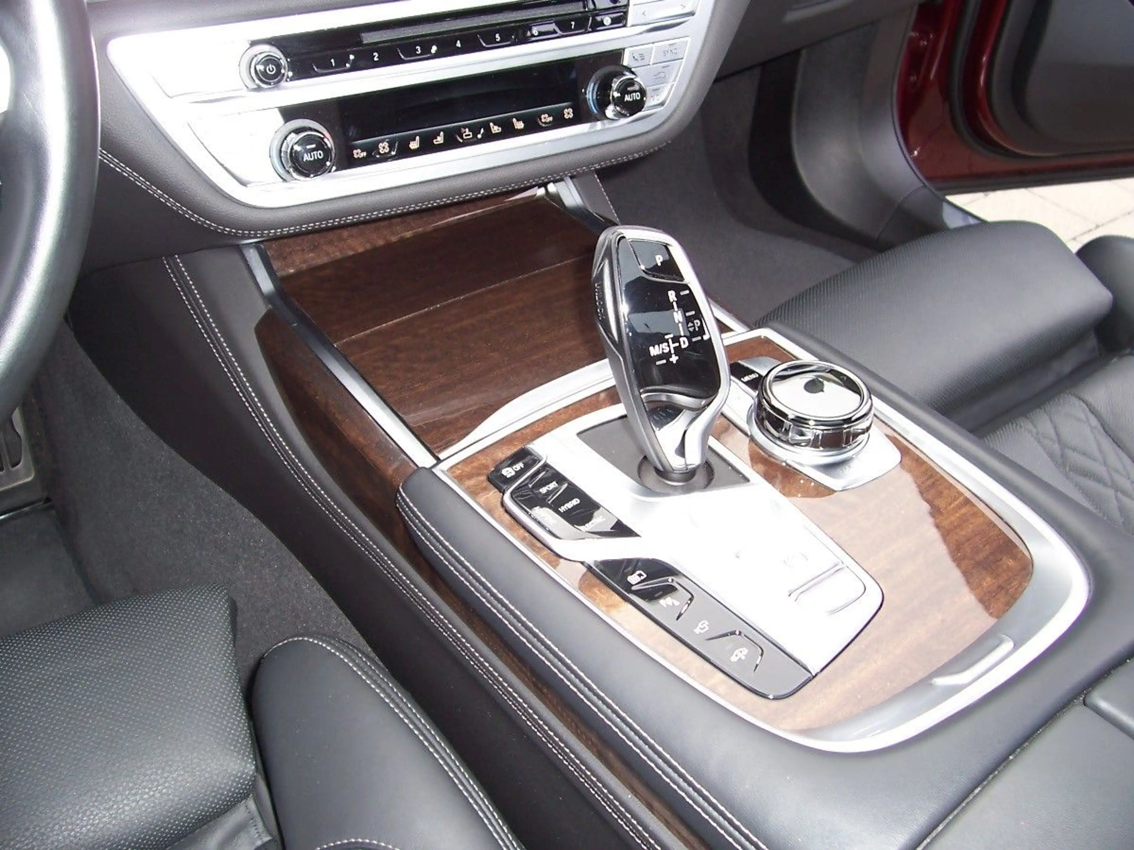 BMW 745 Le xDrive M Sportpaket 3xTV/B&W/Pano/20/Laser — photo 15