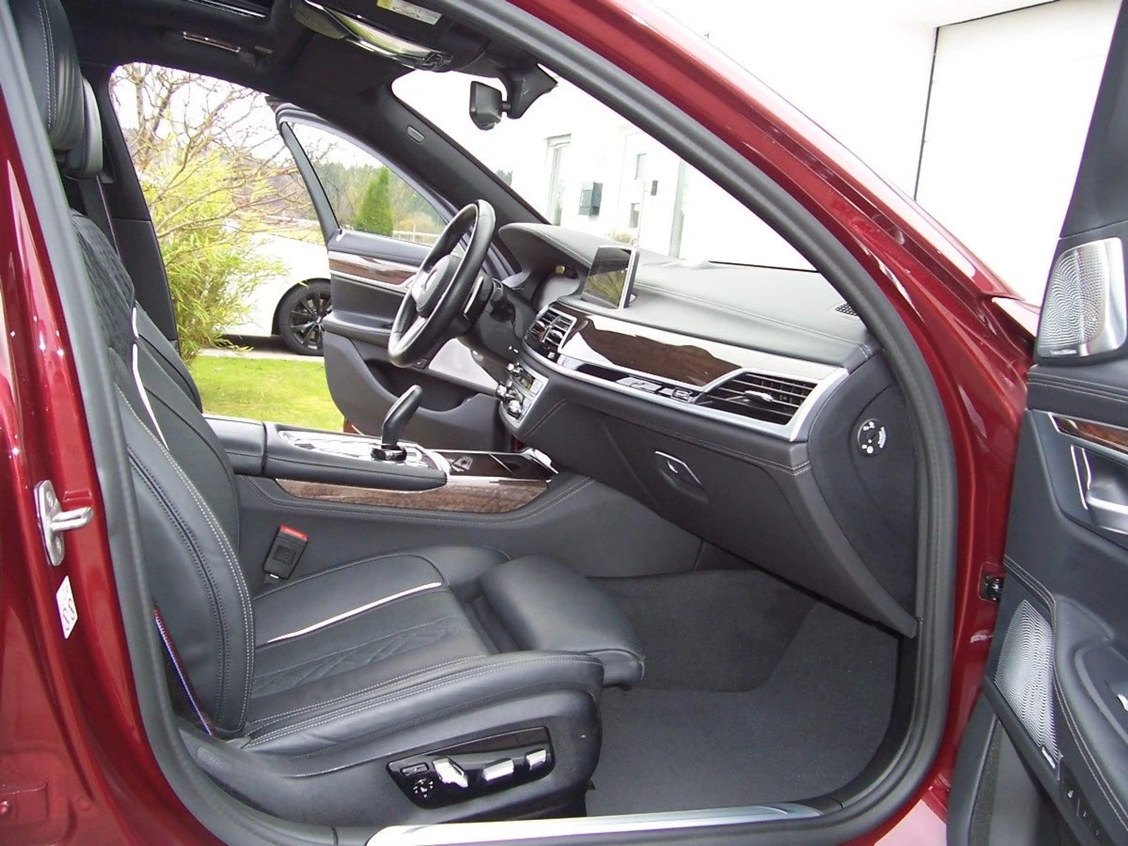 BMW 745 Le xDrive M Sportpaket 3xTV/B&W/Pano/20/Laser — photo 9