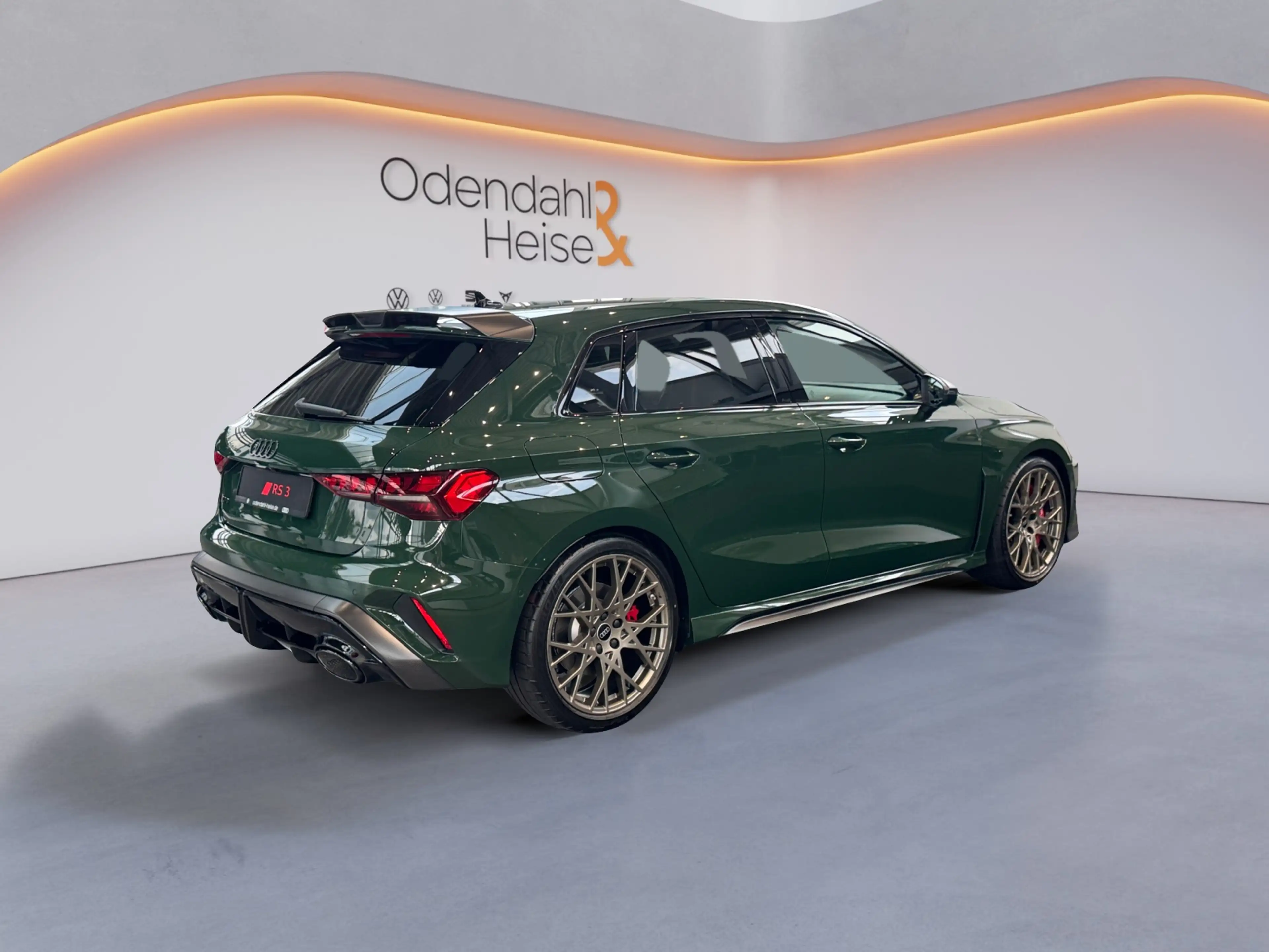 Audi RS3 *COMPETITION LIMITED* Malachitgrün*Keramik* — photo 5