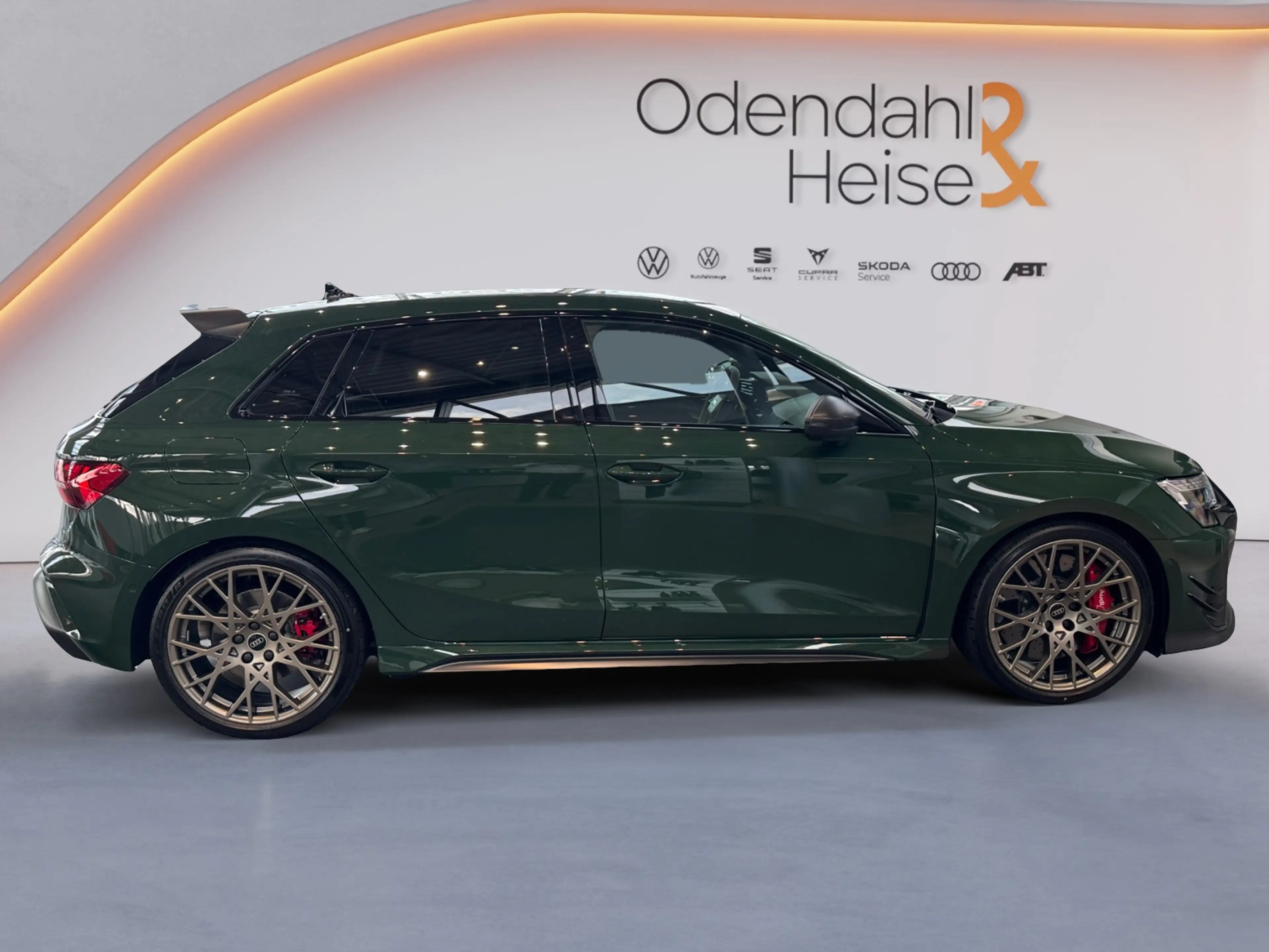 Audi RS3 *COMPETITION LIMITED* Malachitgrün*Keramik* — photo 6