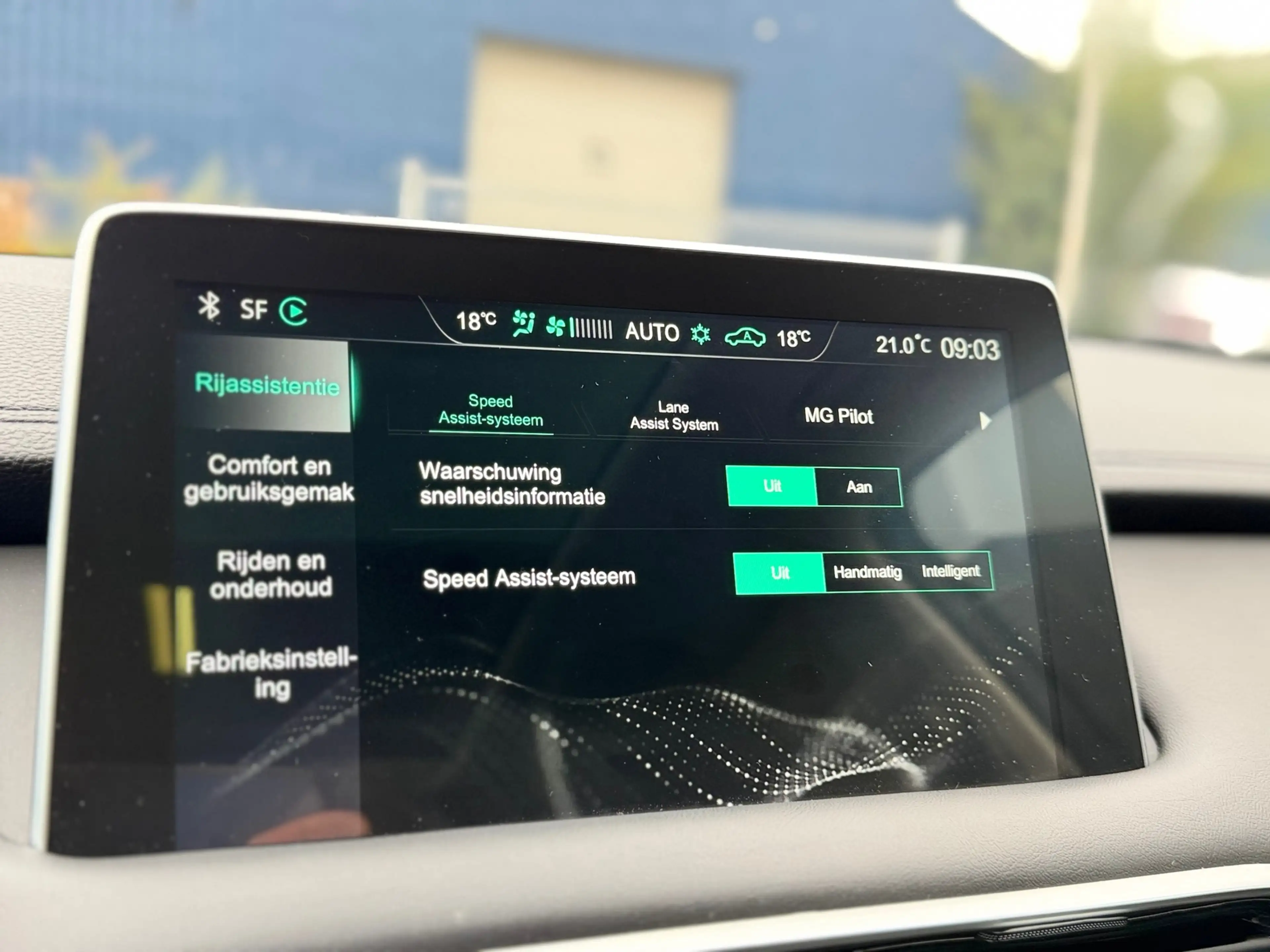 MG EHS 1.5 TGDI Luxury PLUG-IN | PANO | 360 CAM | NAP. OR — photo 37