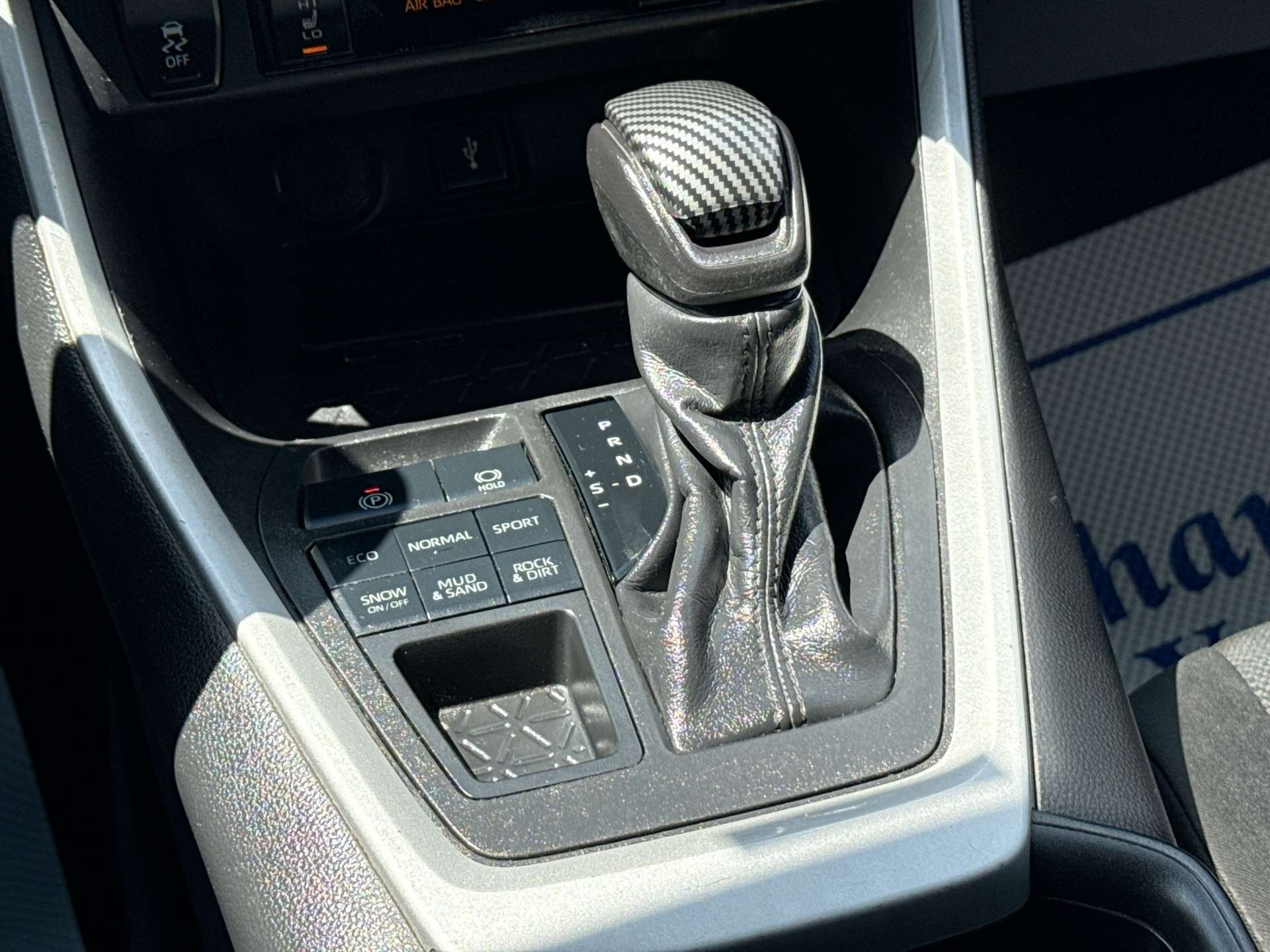 used 2021 Toyota RAV4 car, priced at $25,900