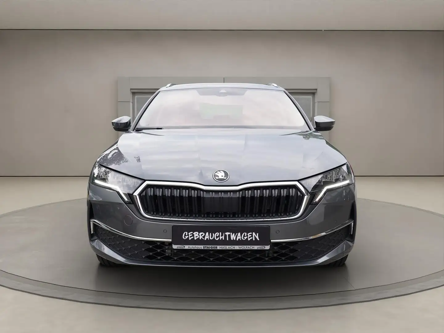 Skoda Octavia 2.0 TDI Selection Facelift MJ 2024+LED+Kamera+LED+ Gris - 2