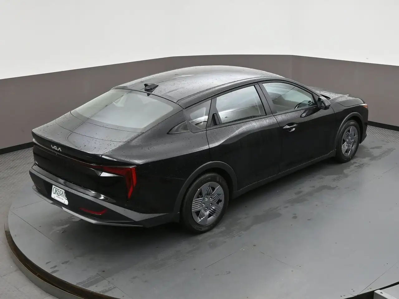 Kia K4 снимка Kia K4