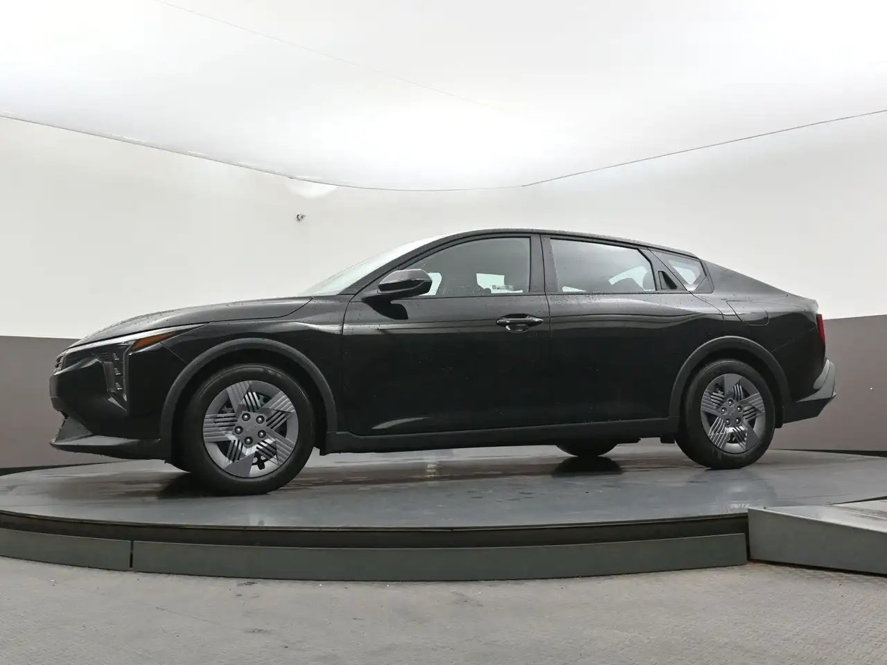 Kia K4 снимка Kia K4