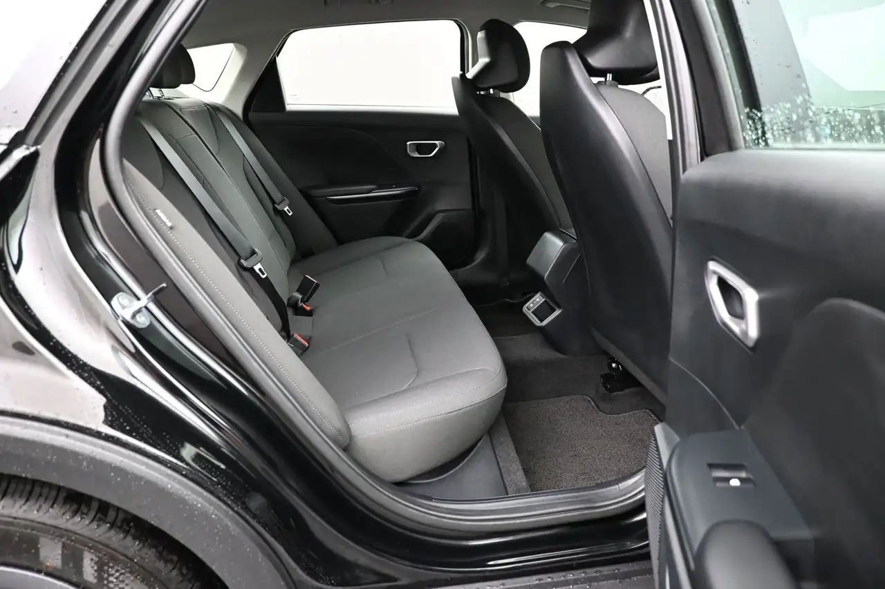 Kia K4 снимка Kia K4