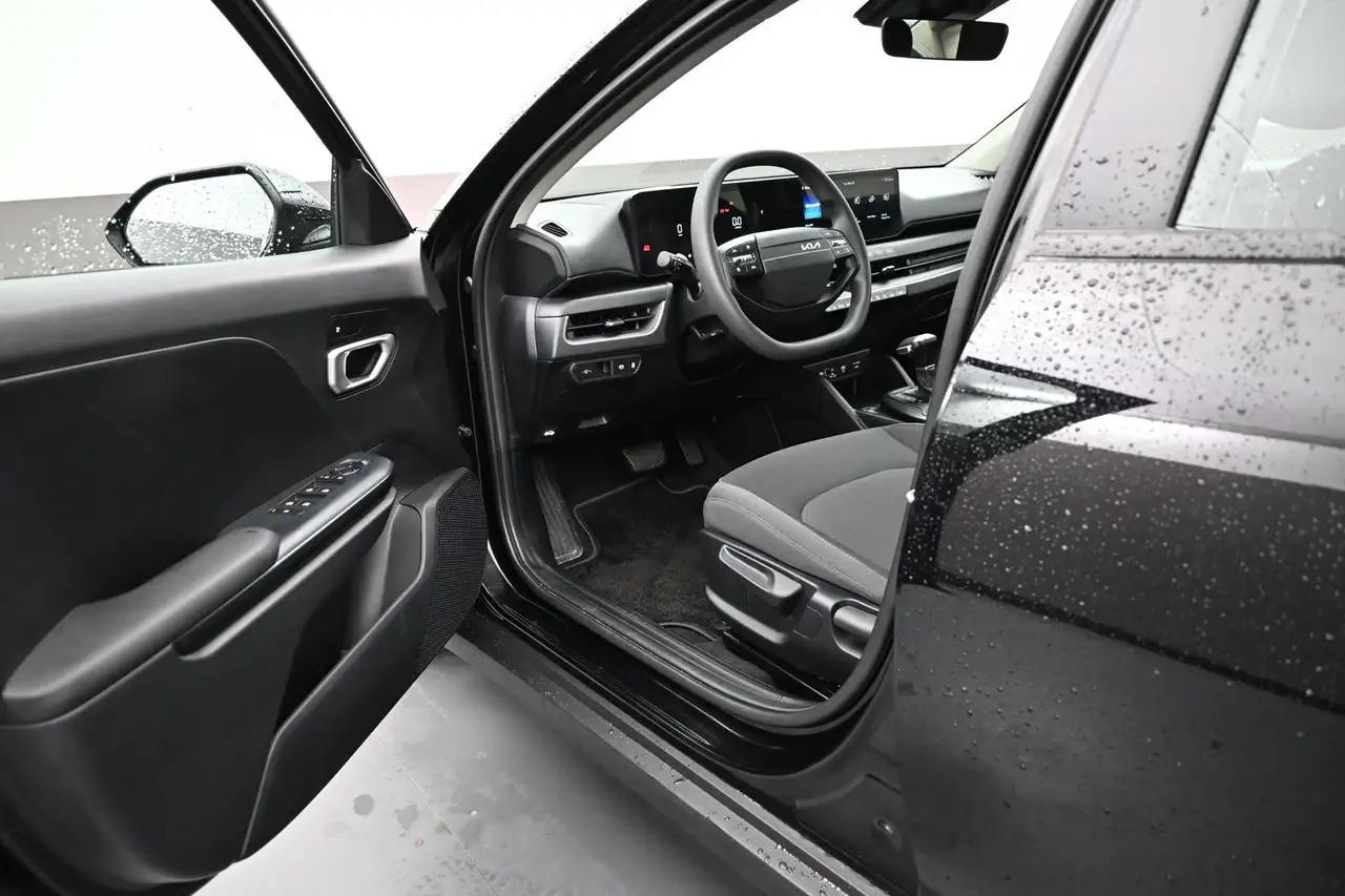 Kia K4 снимка Kia K4