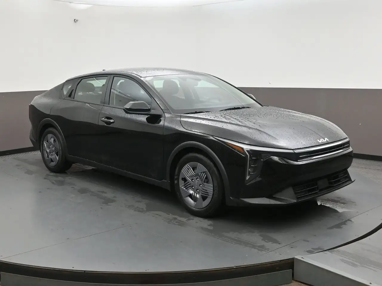 Kia K4 снимка Kia K4