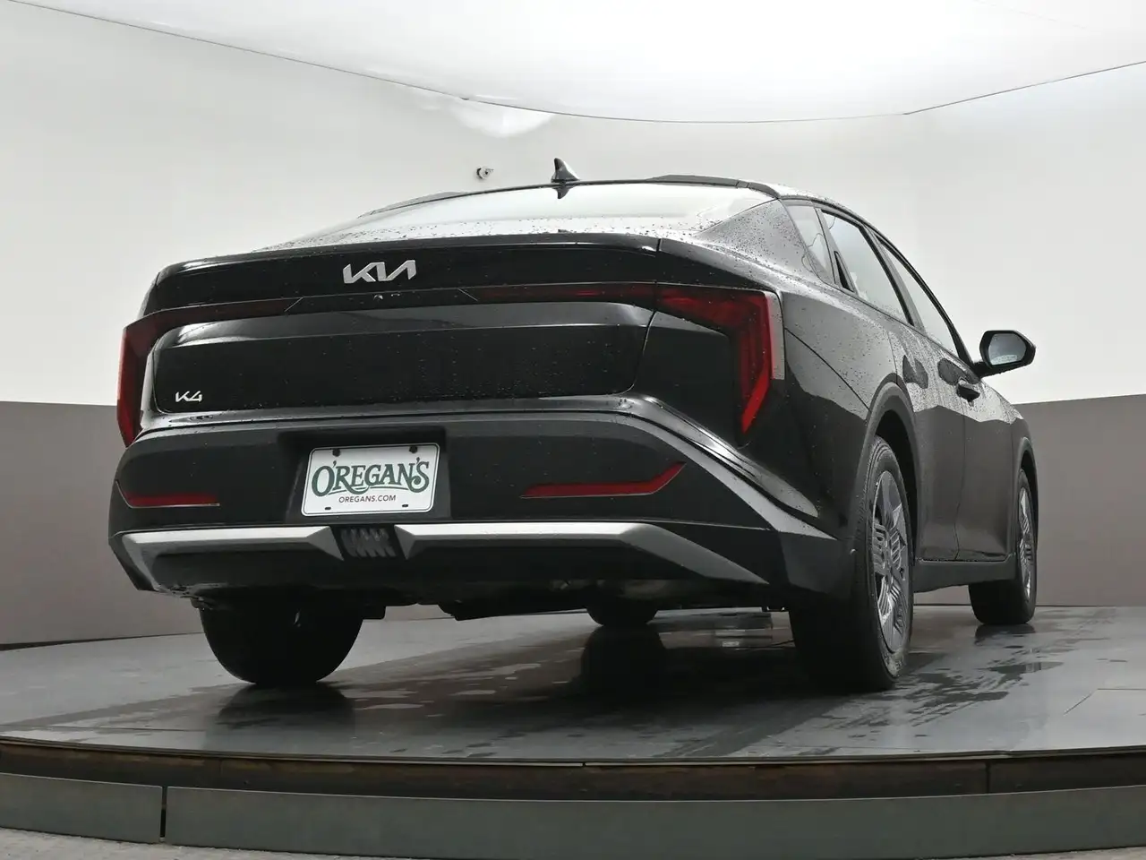 Kia K4 снимка Kia K4