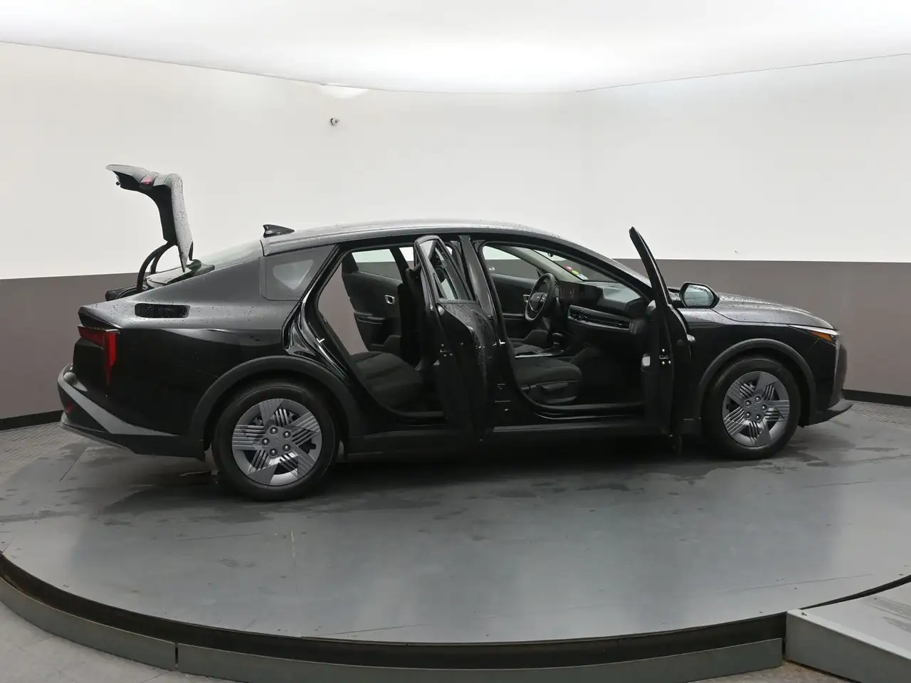 Kia K4 снимка Kia K4