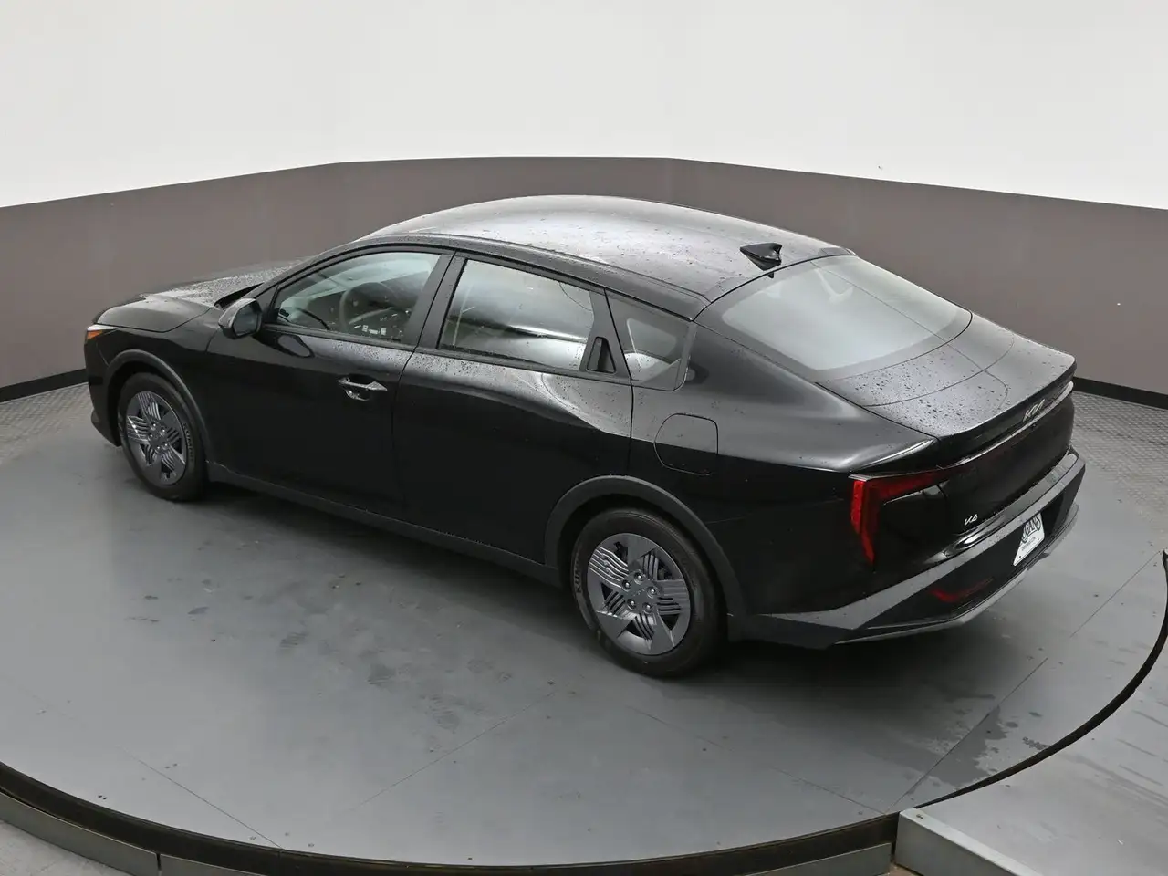 Kia K4 снимка Kia K4