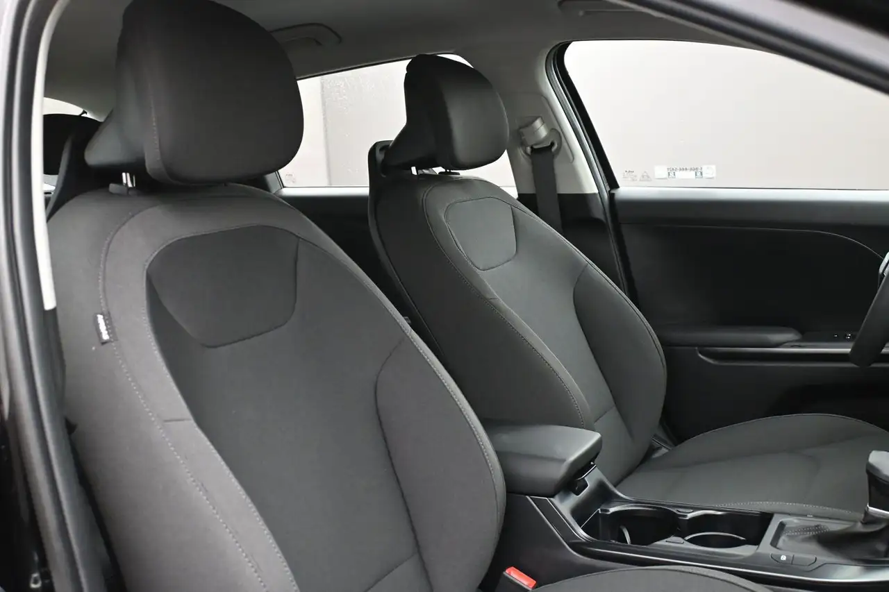Kia K4 снимка Kia K4