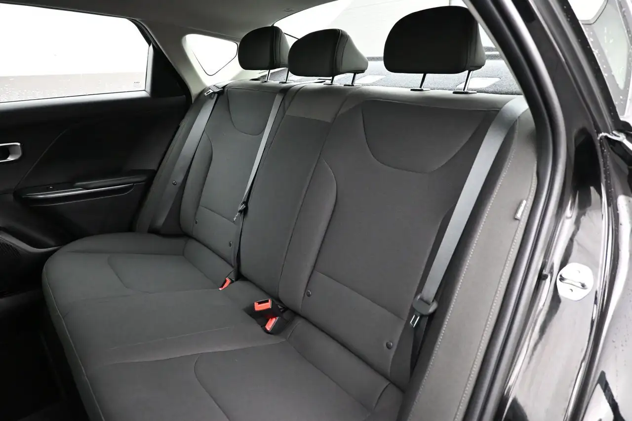Kia K4 снимка Kia K4