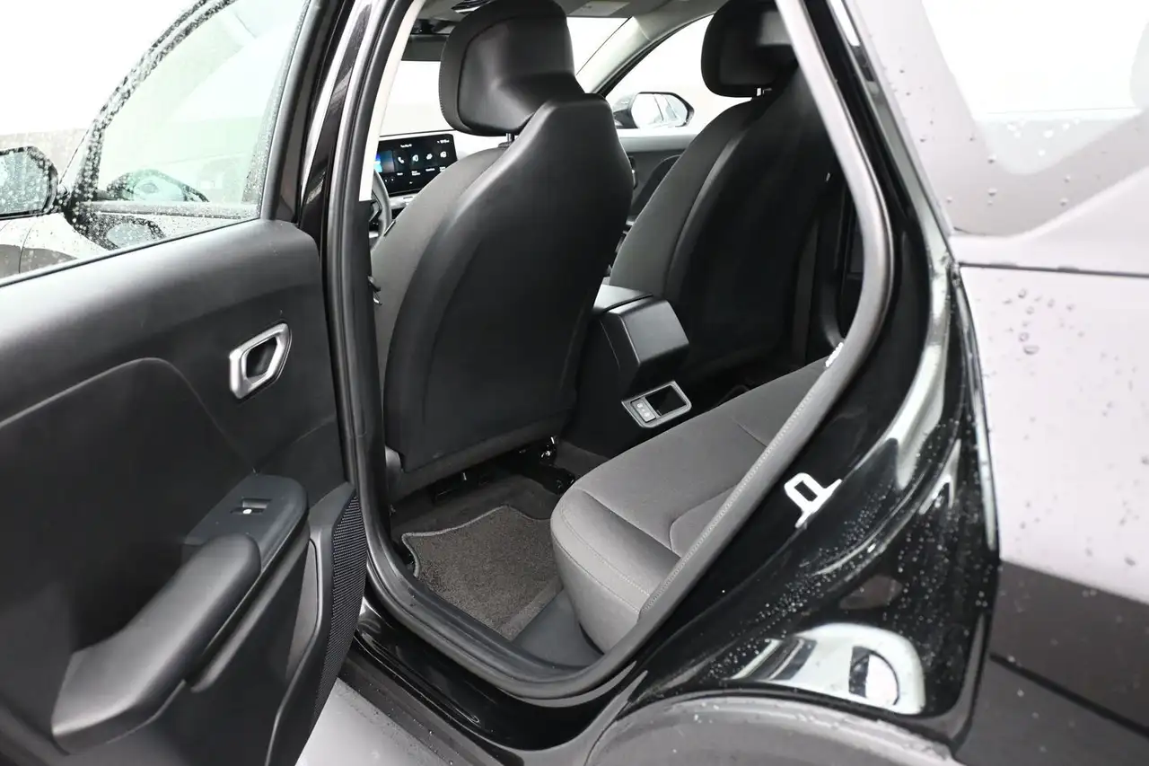 Kia K4 снимка Kia K4