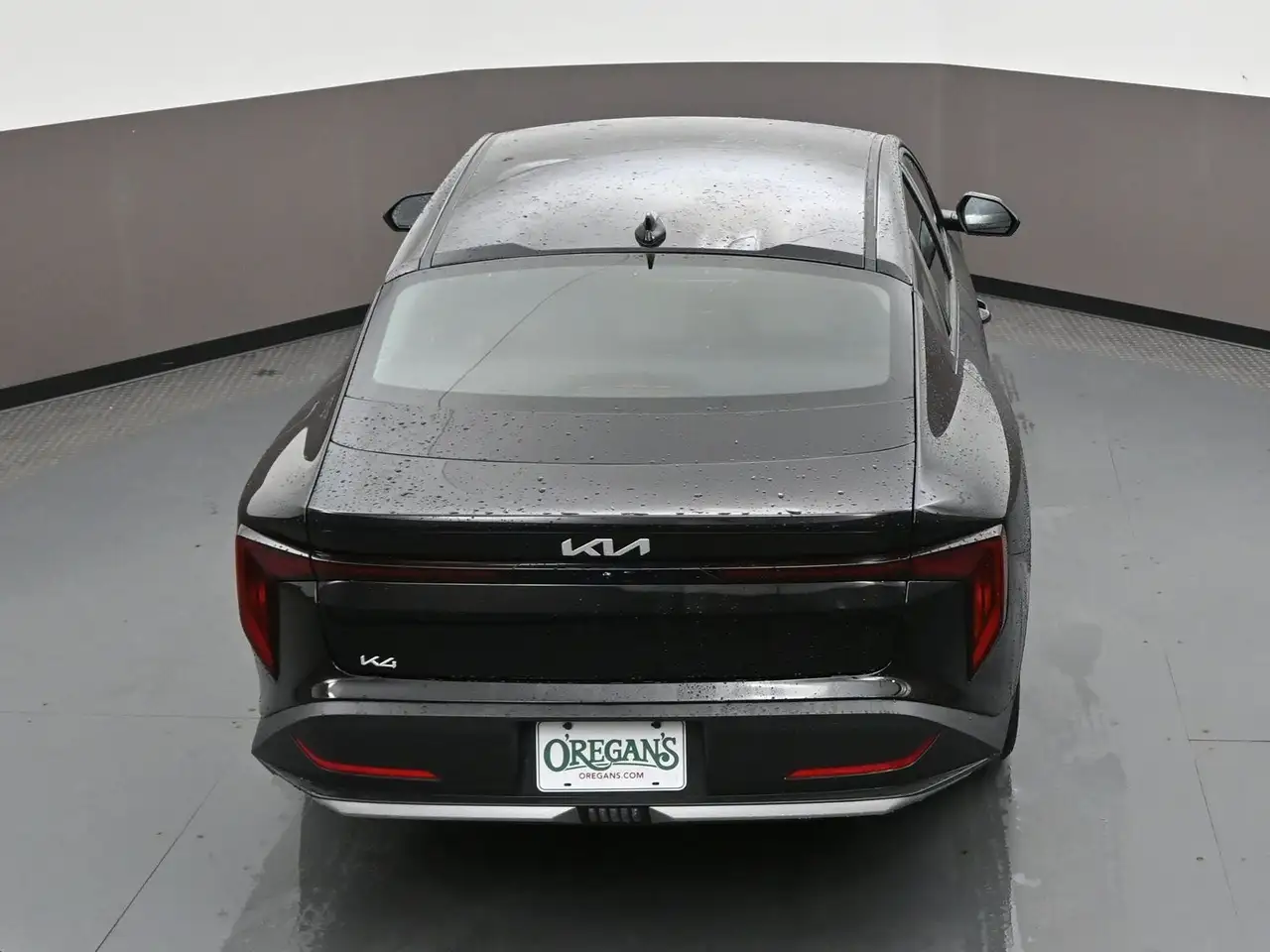 Kia K4 снимка Kia K4