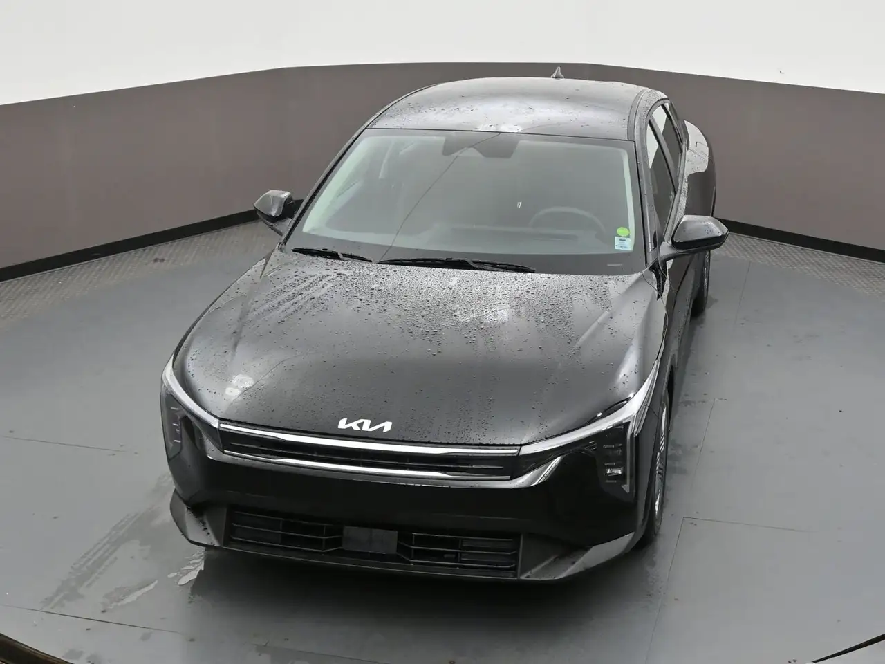 Kia K4 снимка Kia K4