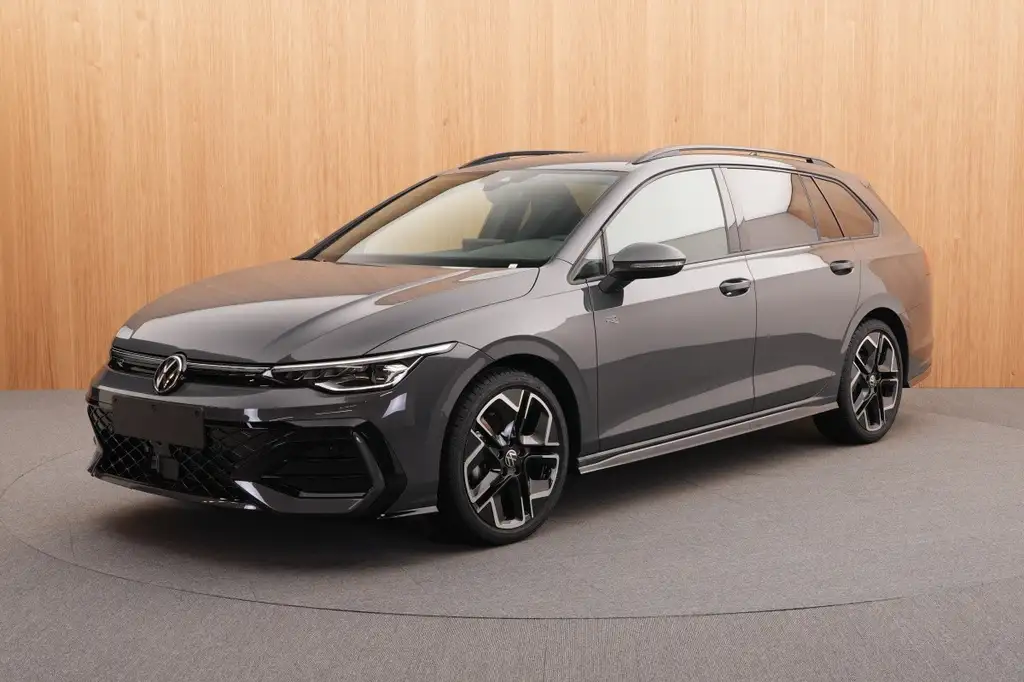 Volkswagen Golf Variant 2025 из Европы — купить под ключ